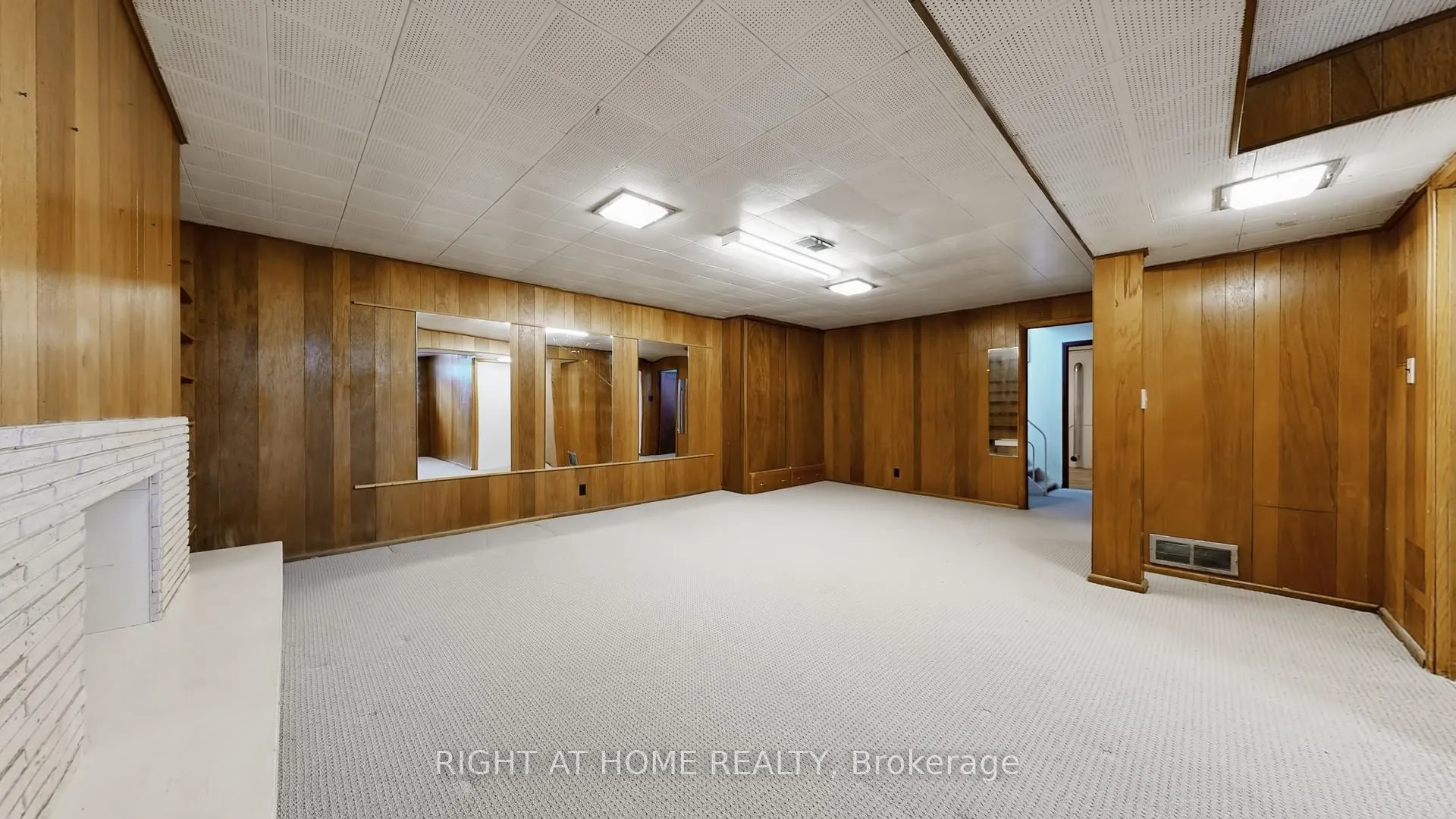 Photo 32 of 33 Sanderling Place, North York, Banbury-Don Mills — HOMEH