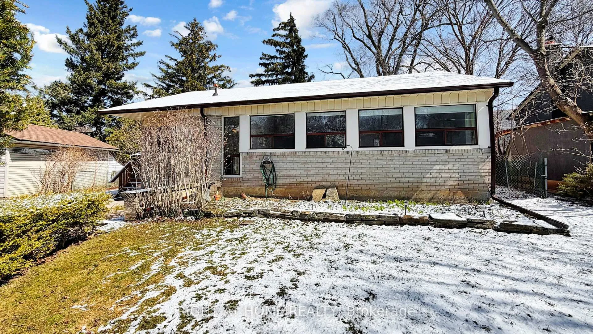 Photo 45 of 33 Sanderling Place, North York, Banbury-Don Mills — HOMEH