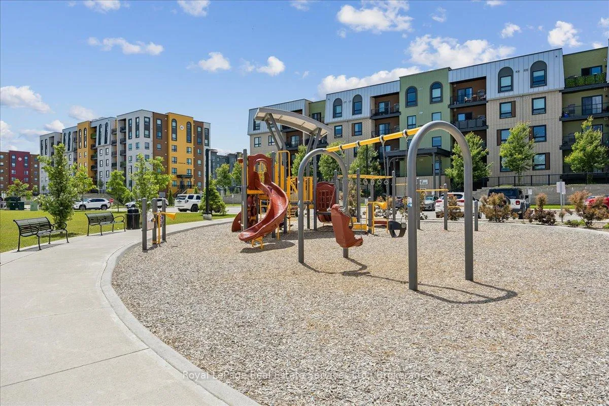 Photo 22 of Unit 209, 6 Spice Way, Barrie, Rural Barrie Southeast — HOMEH