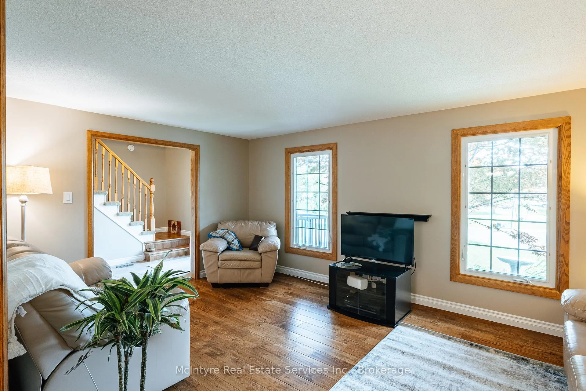 Photo 9 of 28 McGibbon Court, Kitchener — HOMEH