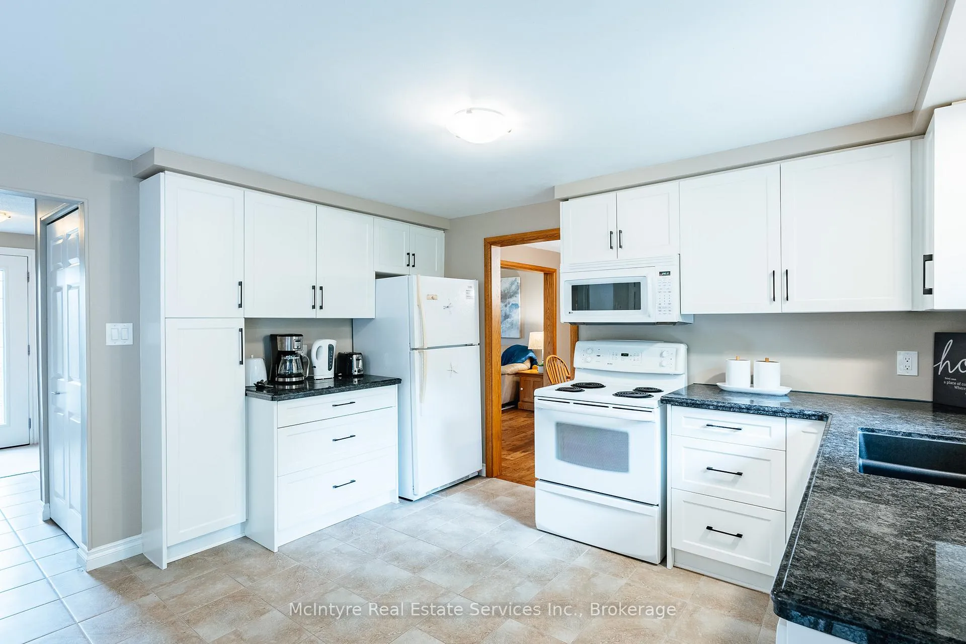 Photo 14 of 28 McGibbon Court, Kitchener — HOMEH