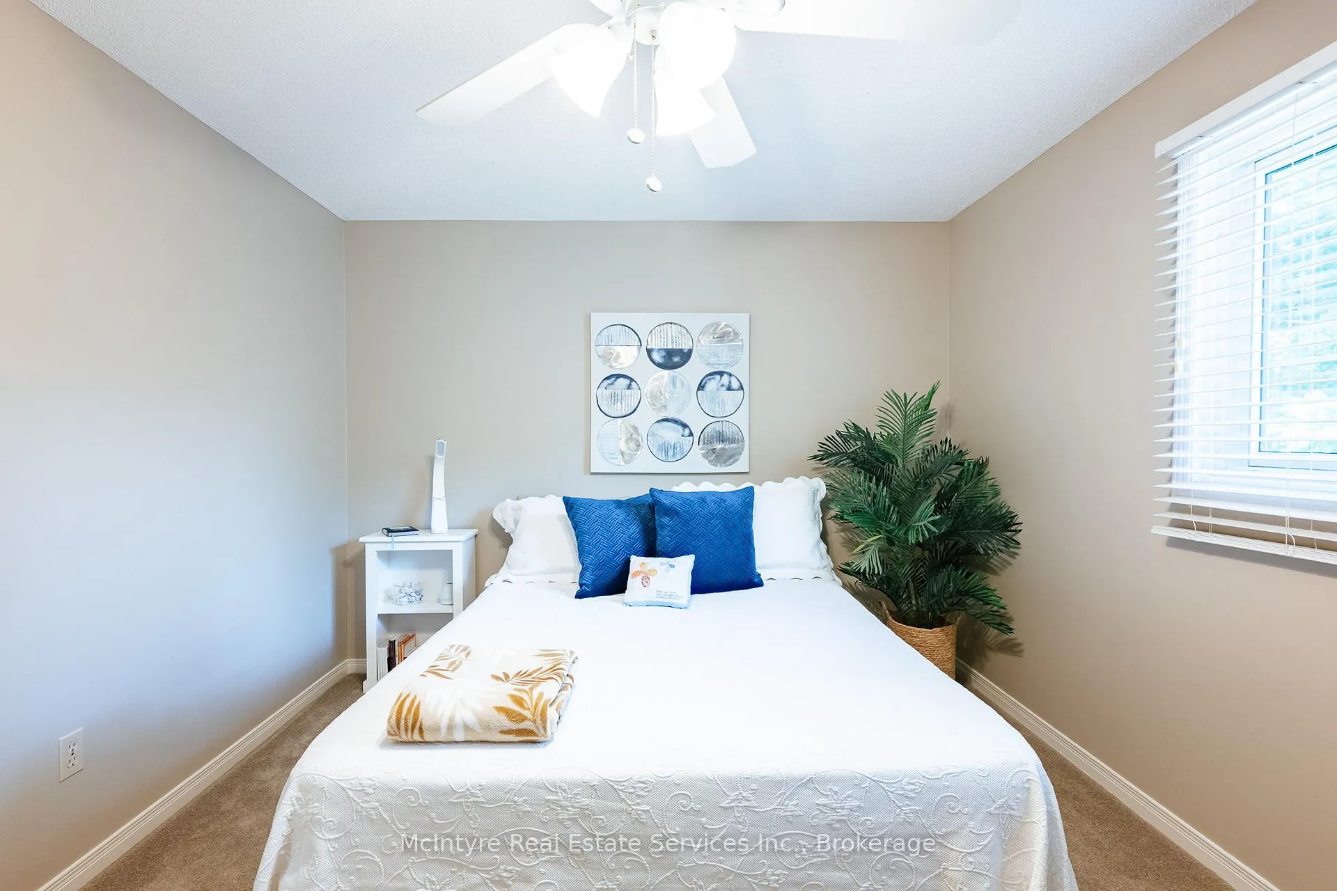 Photo 23 of 28 McGibbon Court, Kitchener — HOMEH