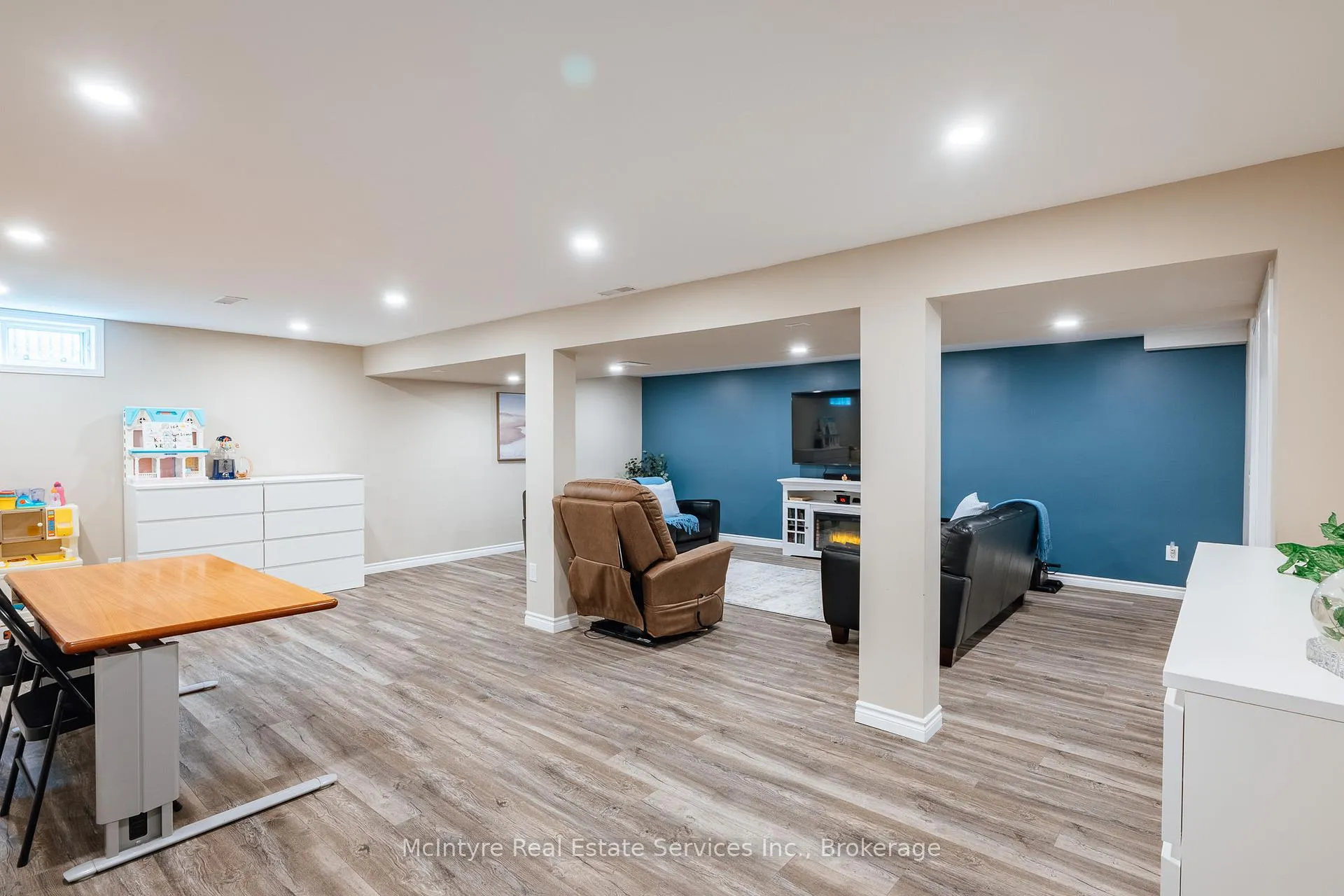 Photo 28 of 28 McGibbon Court, Kitchener — HOMEH