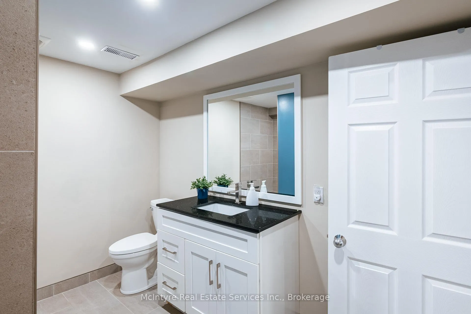 Photo 38 of 28 McGibbon Court, Kitchener — HOMEH