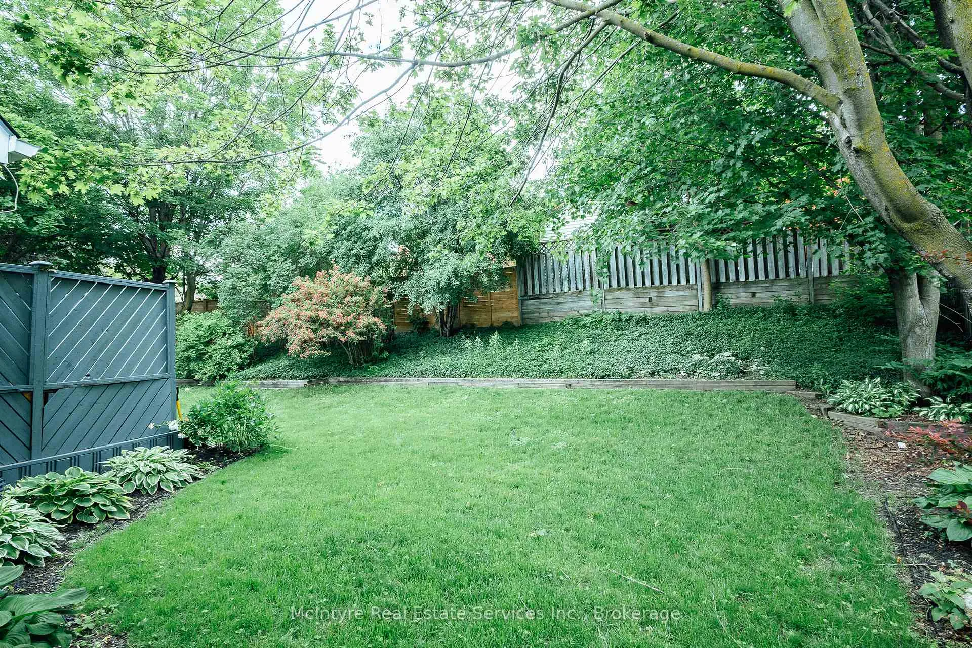Photo 44 of 28 McGibbon Court, Kitchener — HOMEH