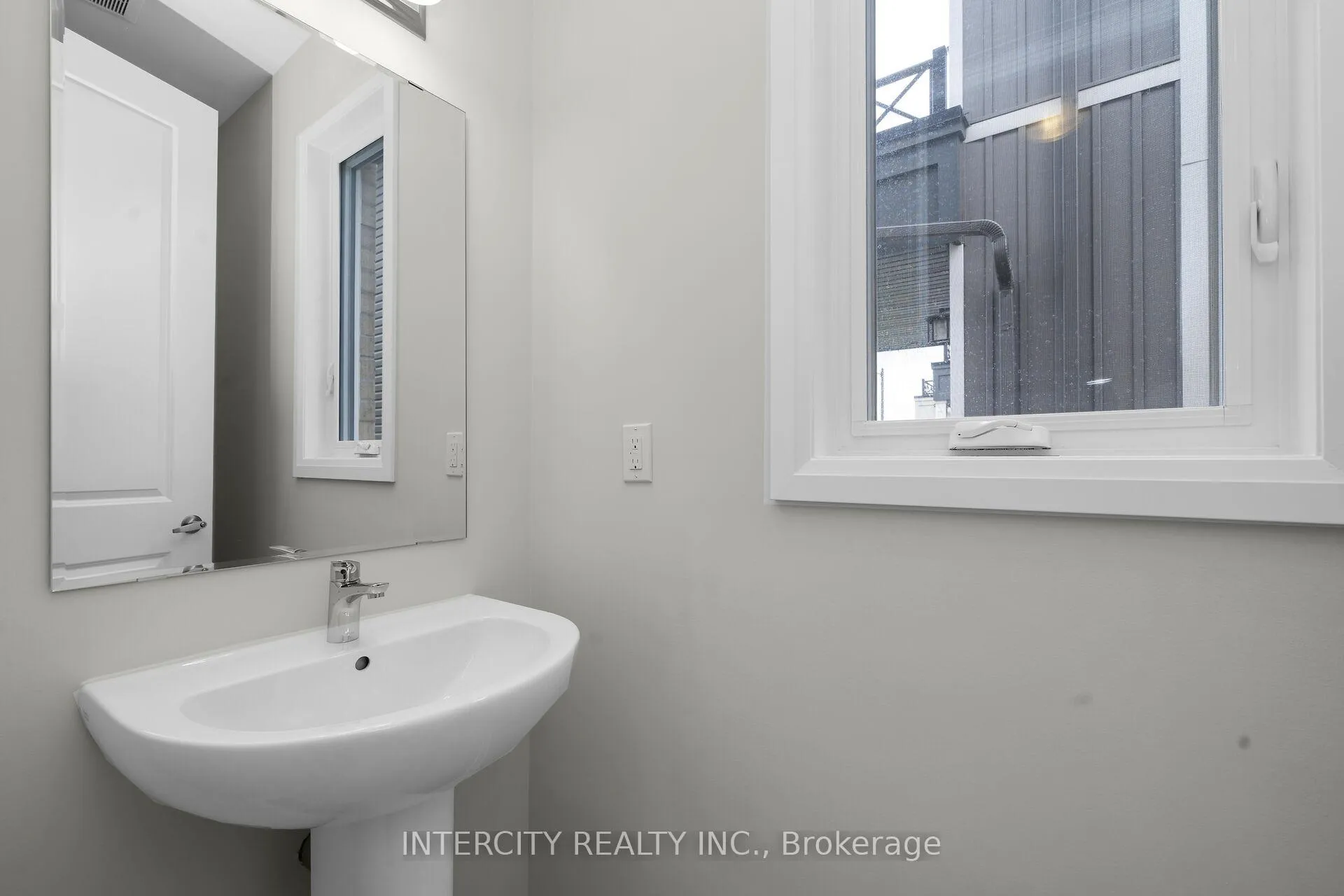 Photo 12 of 72 Brown Street, Erin — HOMEH