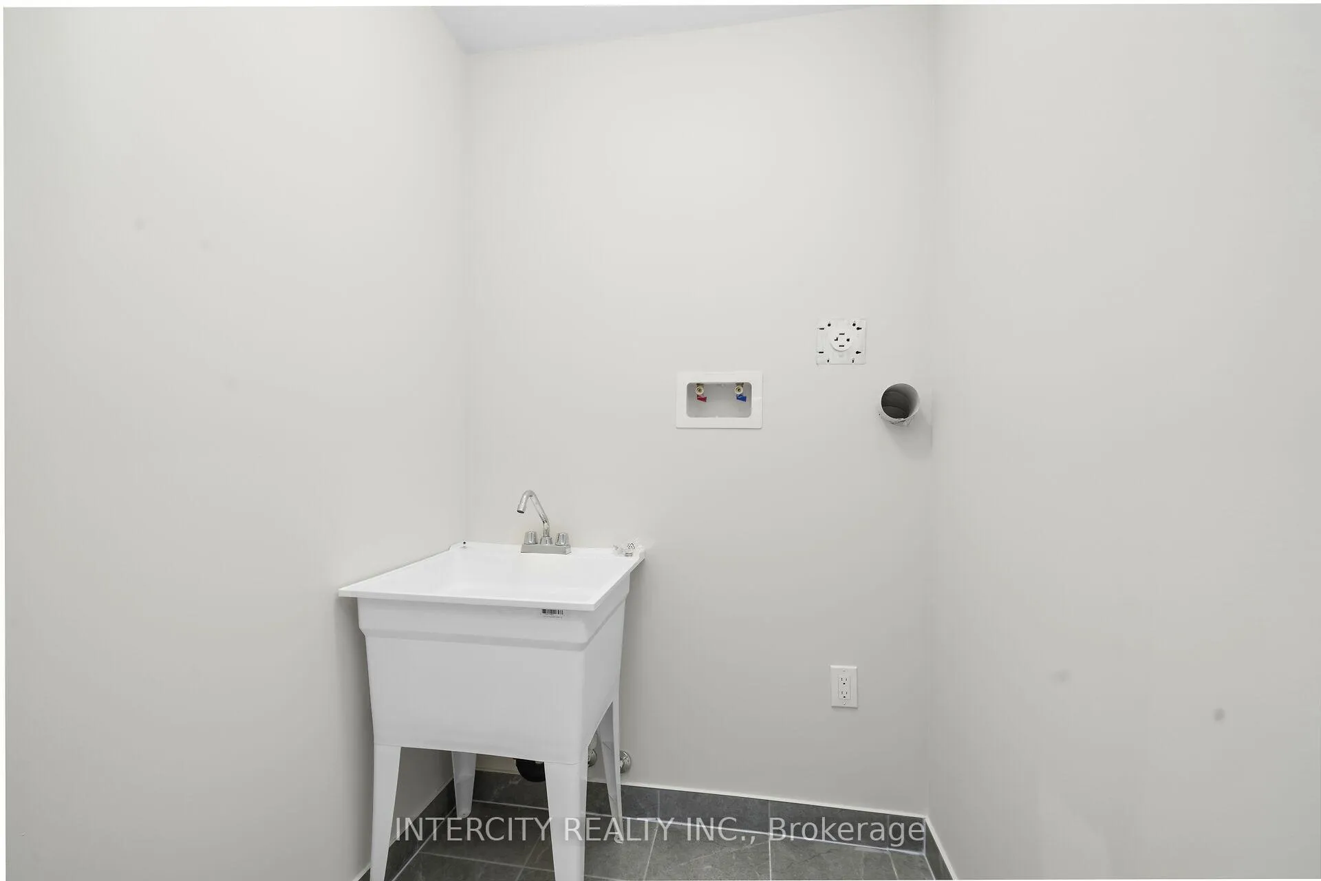 Photo 25 of 72 Brown Street, Erin — HOMEH