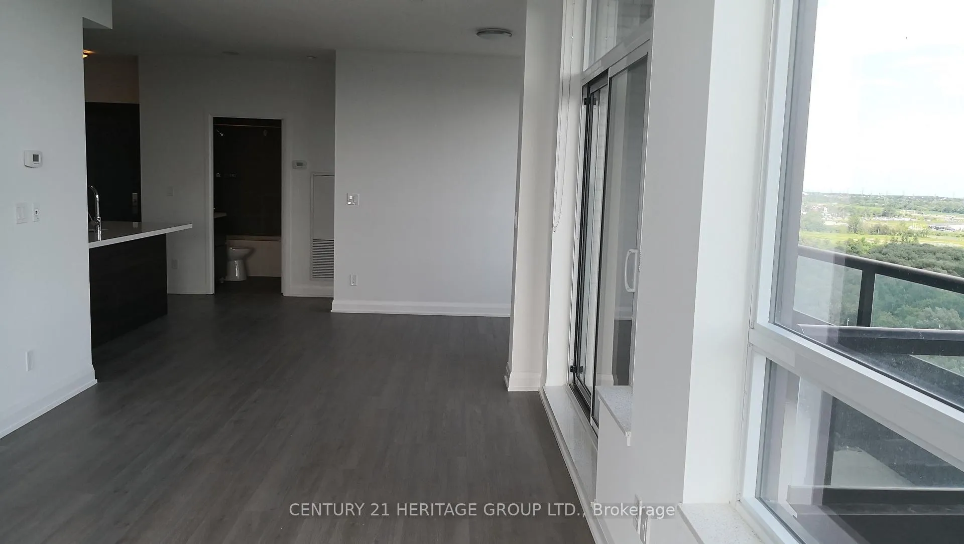 Photo 6 of Unit 2208, 15 Water Walk Drive, Markham, Unionville — HOMEH
