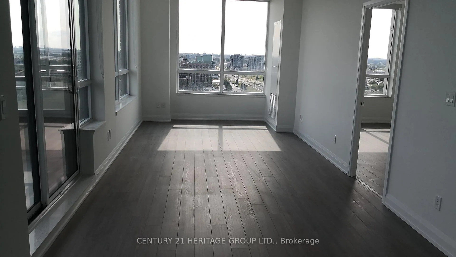 Photo 11 of Unit 2208, 15 Water Walk Drive, Markham, Unionville — HOMEH