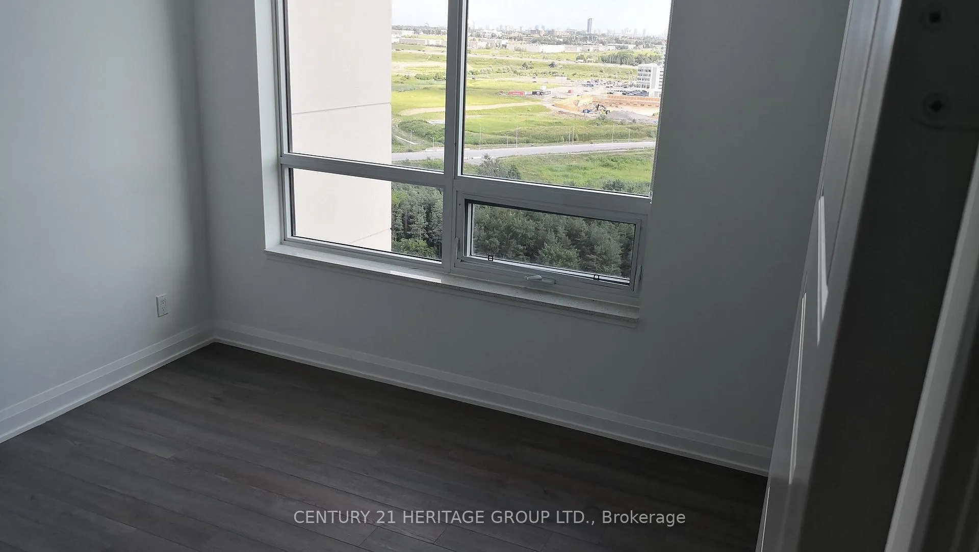 Photo 14 of Unit 2208, 15 Water Walk Drive, Markham, Unionville — HOMEH