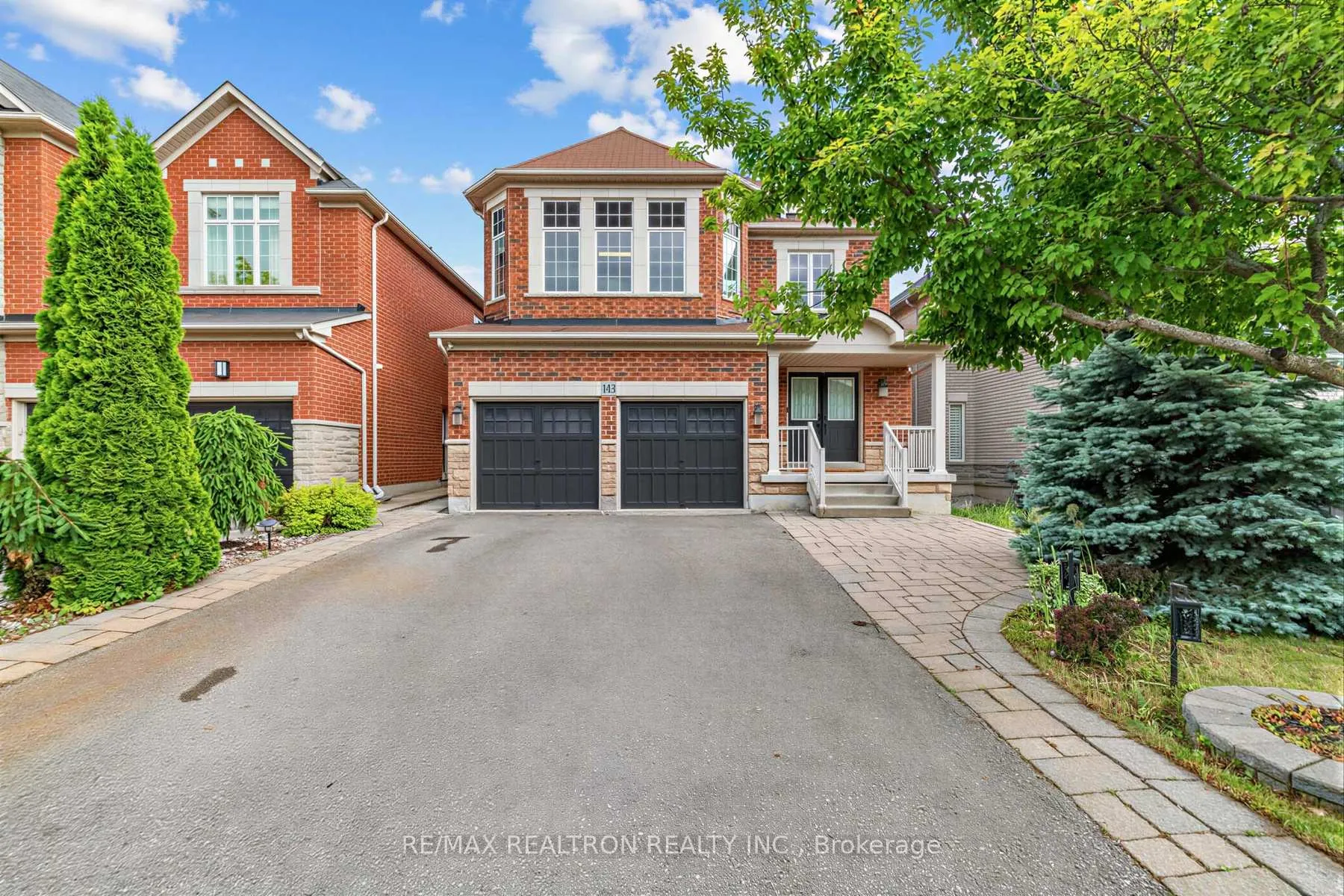 Photo 2 of 143 Shelbourne Drive, Vaughan, Vellore Village — HOMEH