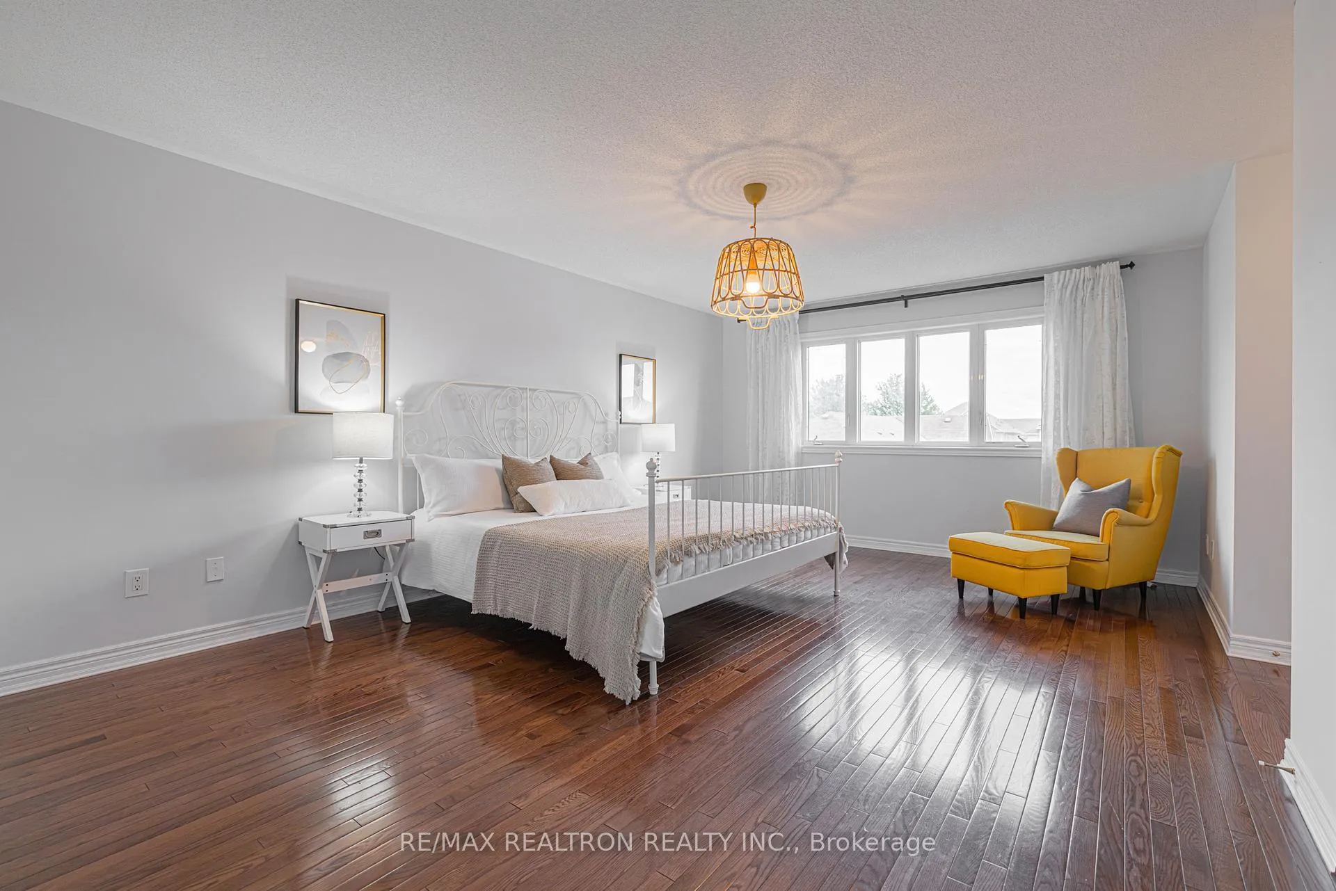 Photo 20 of 143 Shelbourne Drive, Vaughan, Vellore Village — HOMEH