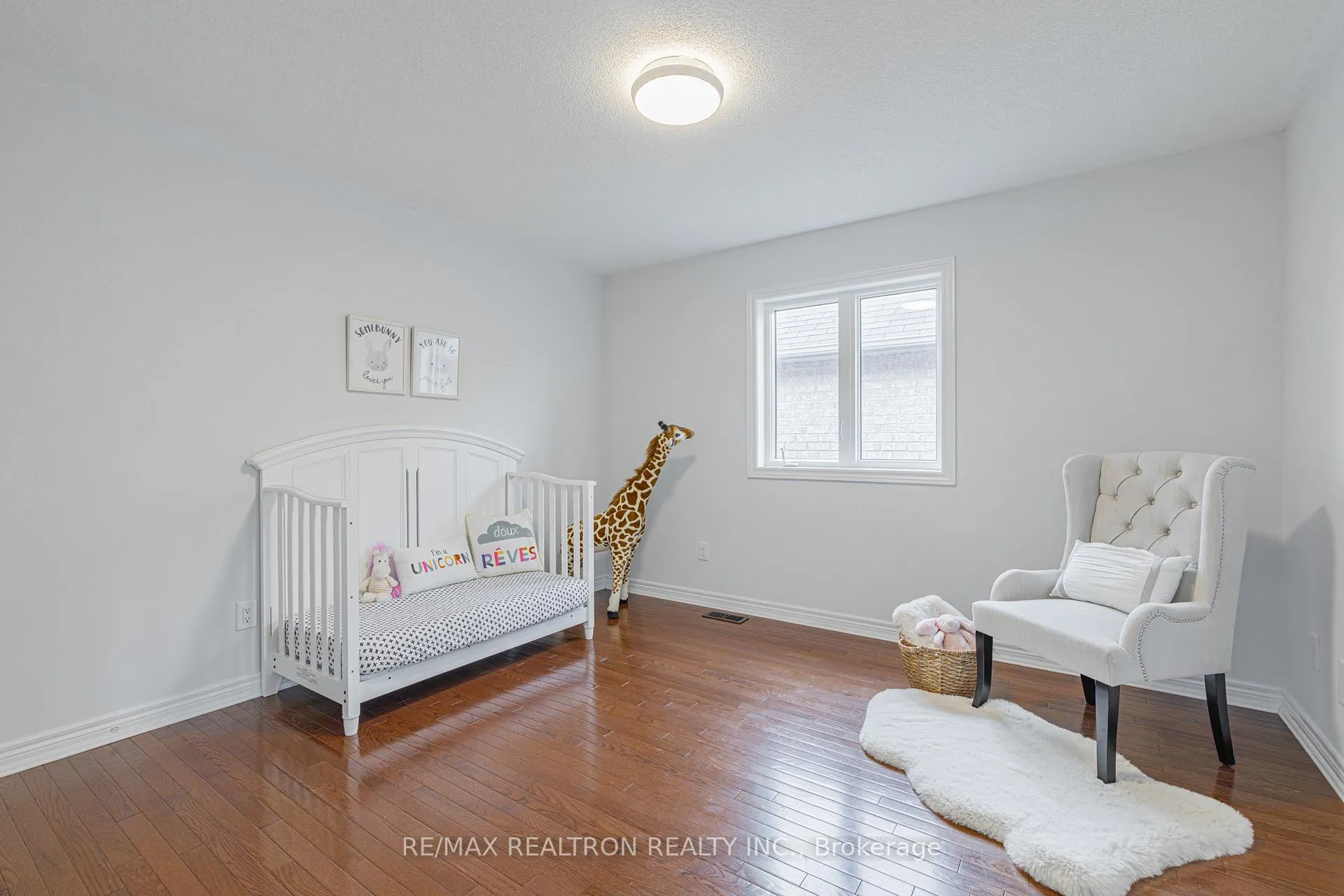 Photo 25 of 143 Shelbourne Drive, Vaughan, Vellore Village — HOMEH