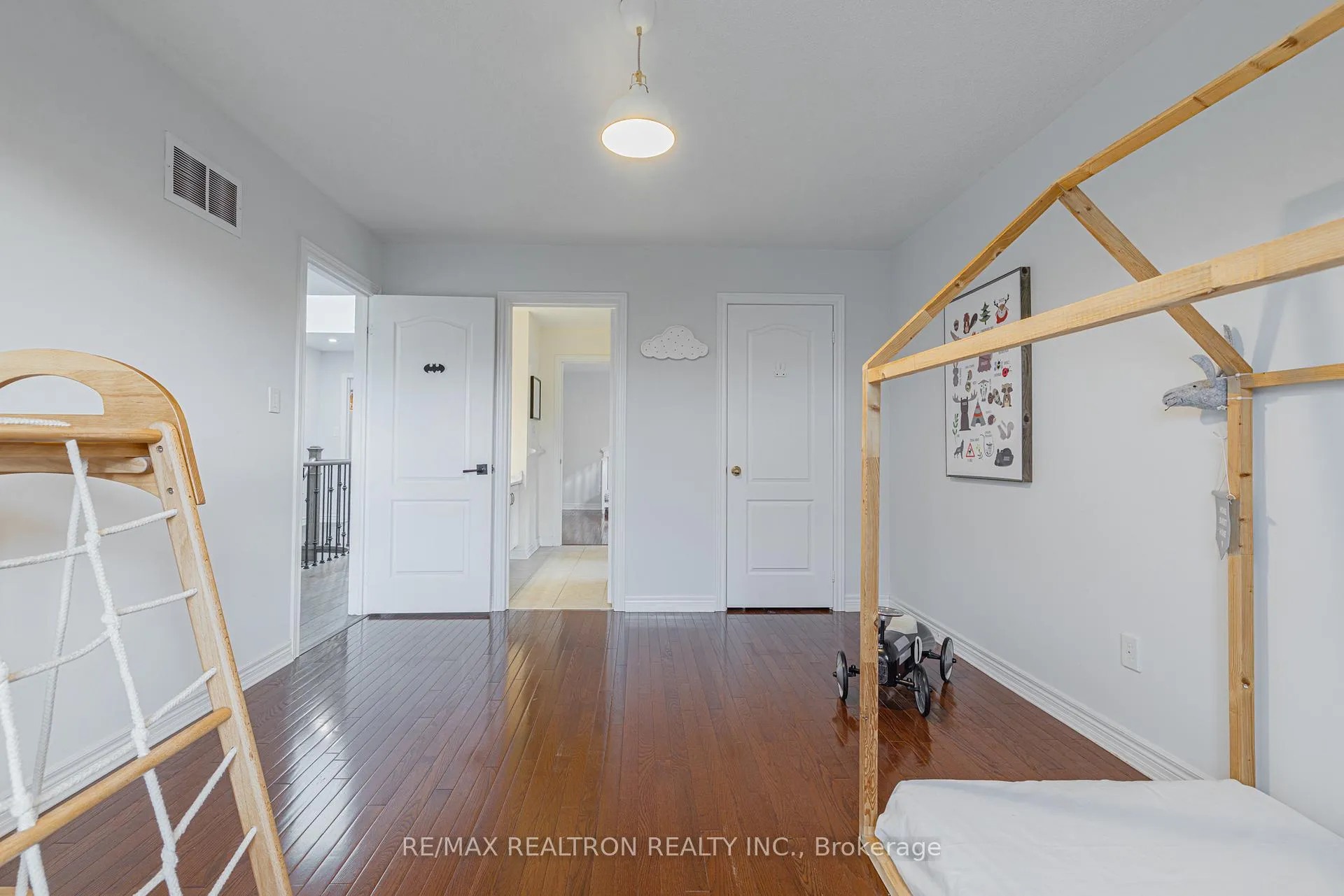 Photo 30 of 143 Shelbourne Drive, Vaughan, Vellore Village — HOMEH