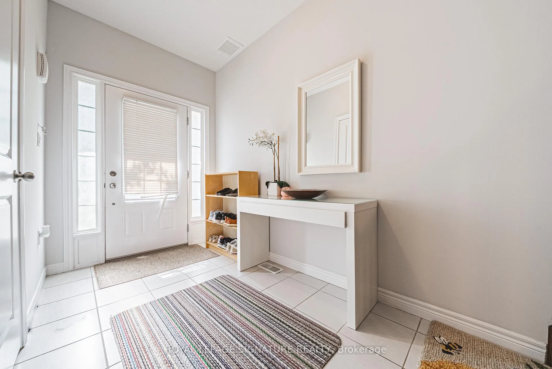 Photo 4 of Unit 3, 90 Raymond Road, Hamilton, Meadowlands — HOMEH