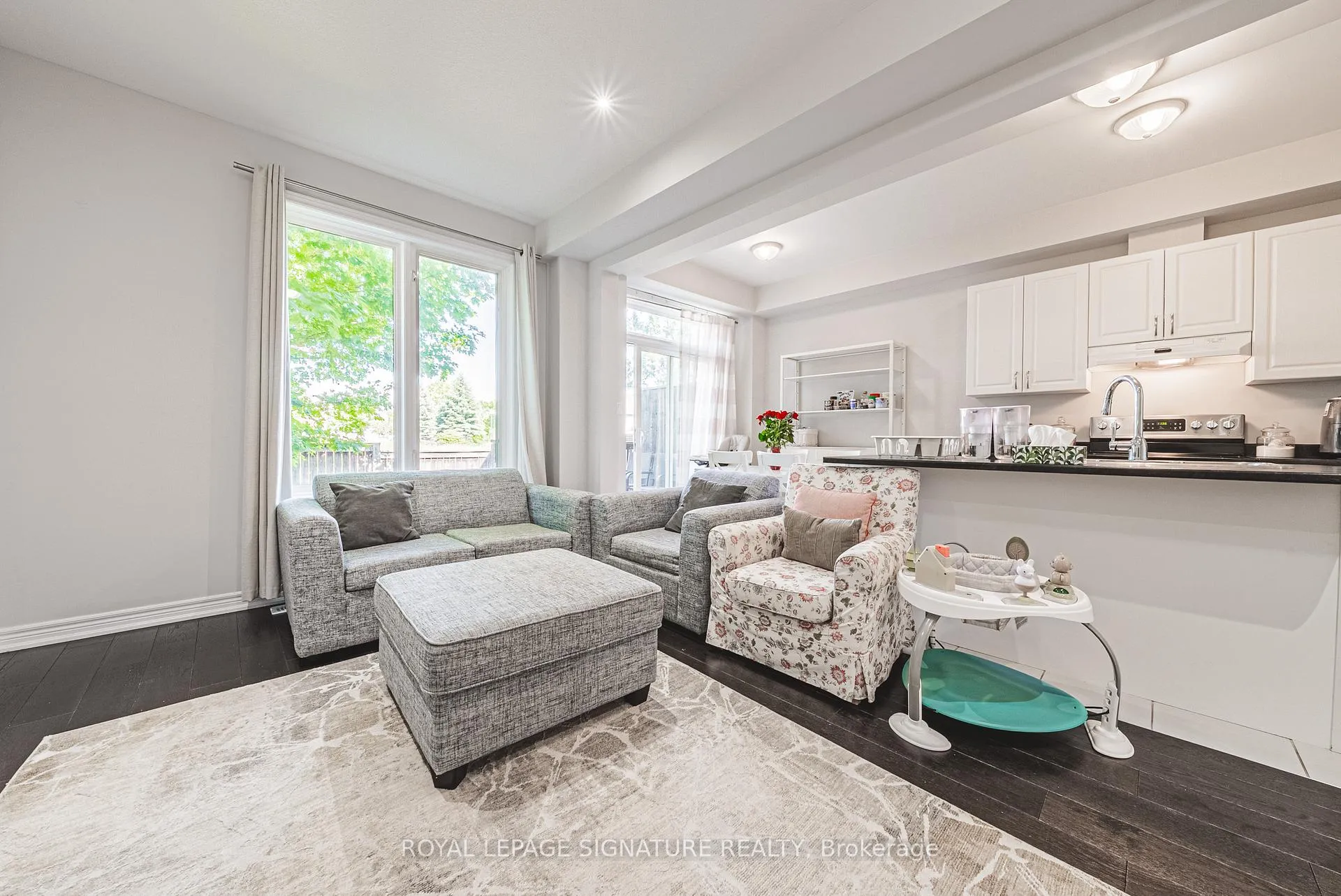 Photo 6 of Unit 3, 90 Raymond Road, Hamilton, Meadowlands — HOMEH
