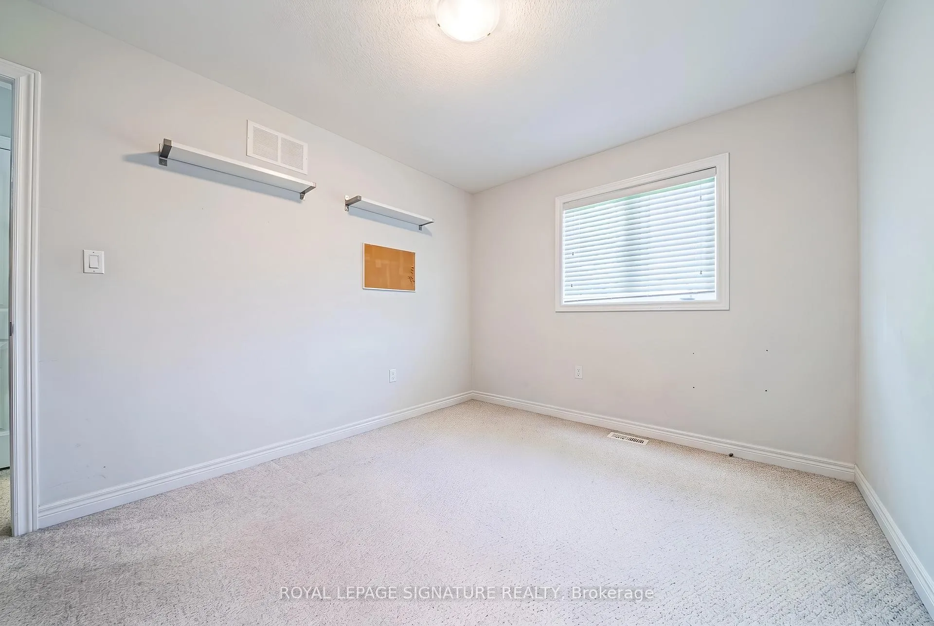 Photo 14 of Unit 3, 90 Raymond Road, Hamilton, Meadowlands — HOMEH