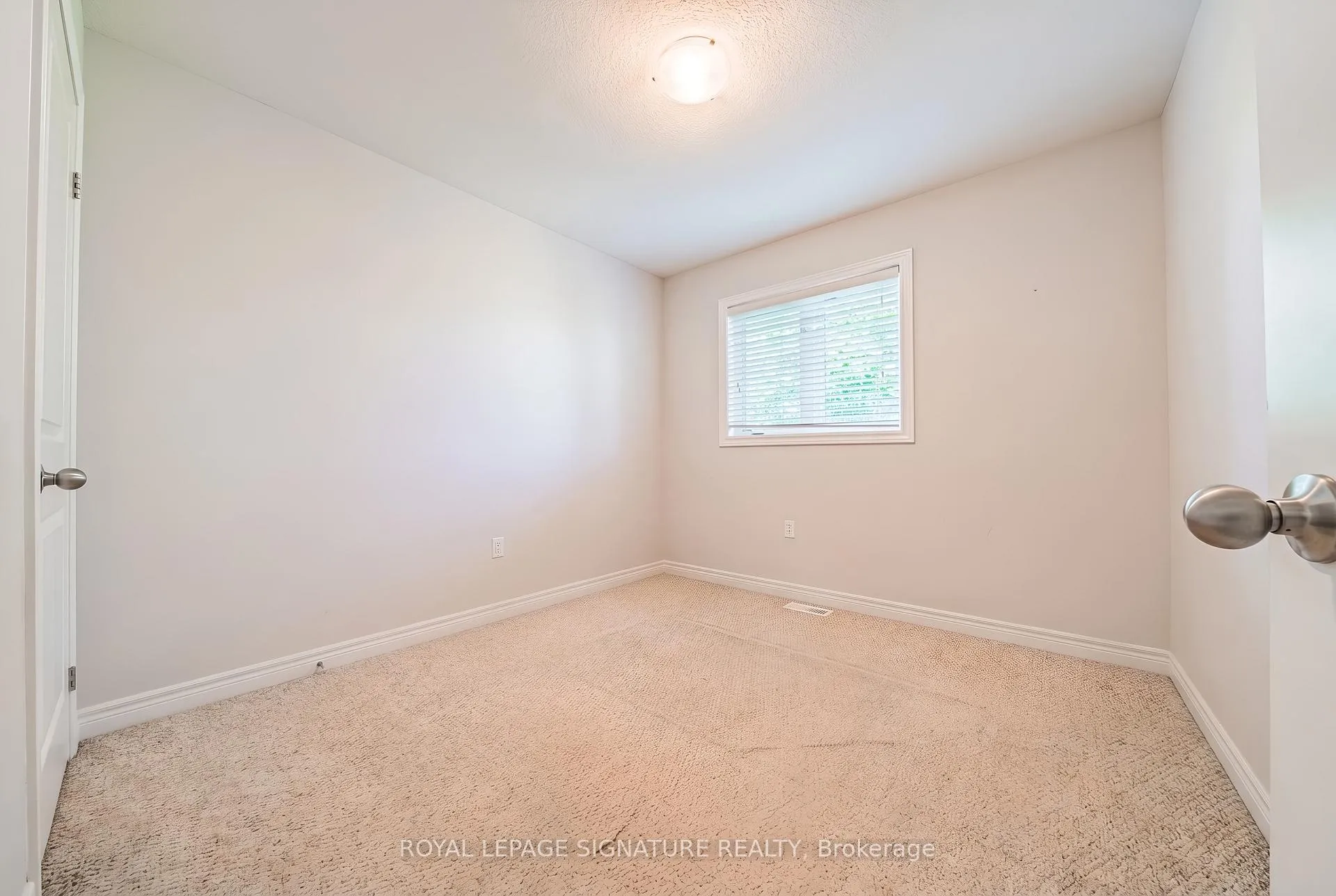 Photo 15 of Unit 3, 90 Raymond Road, Hamilton, Meadowlands — HOMEH