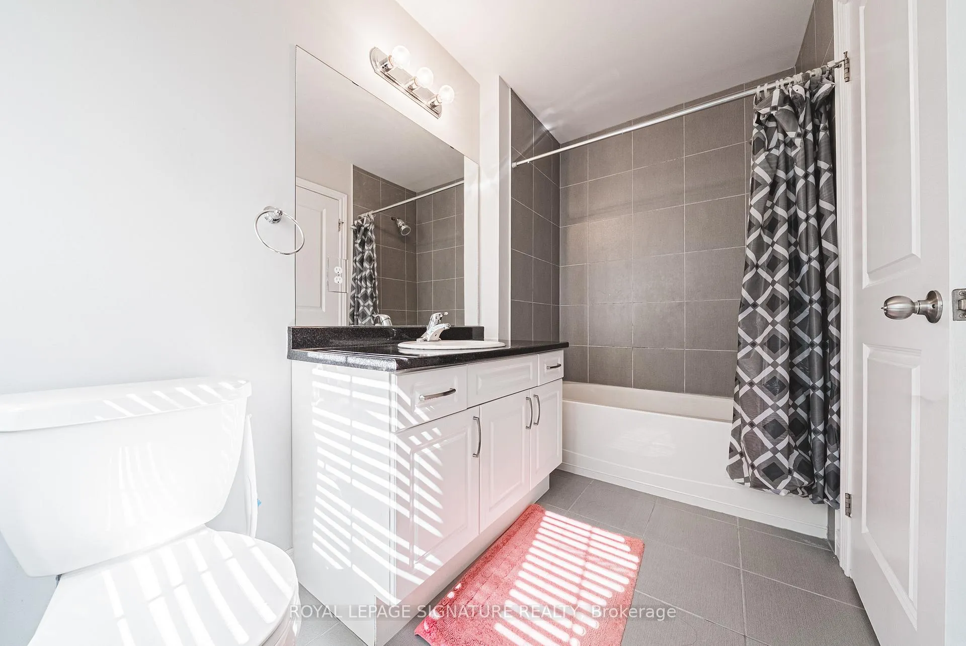 Photo 20 of Unit 3, 90 Raymond Road, Hamilton, Meadowlands — HOMEH