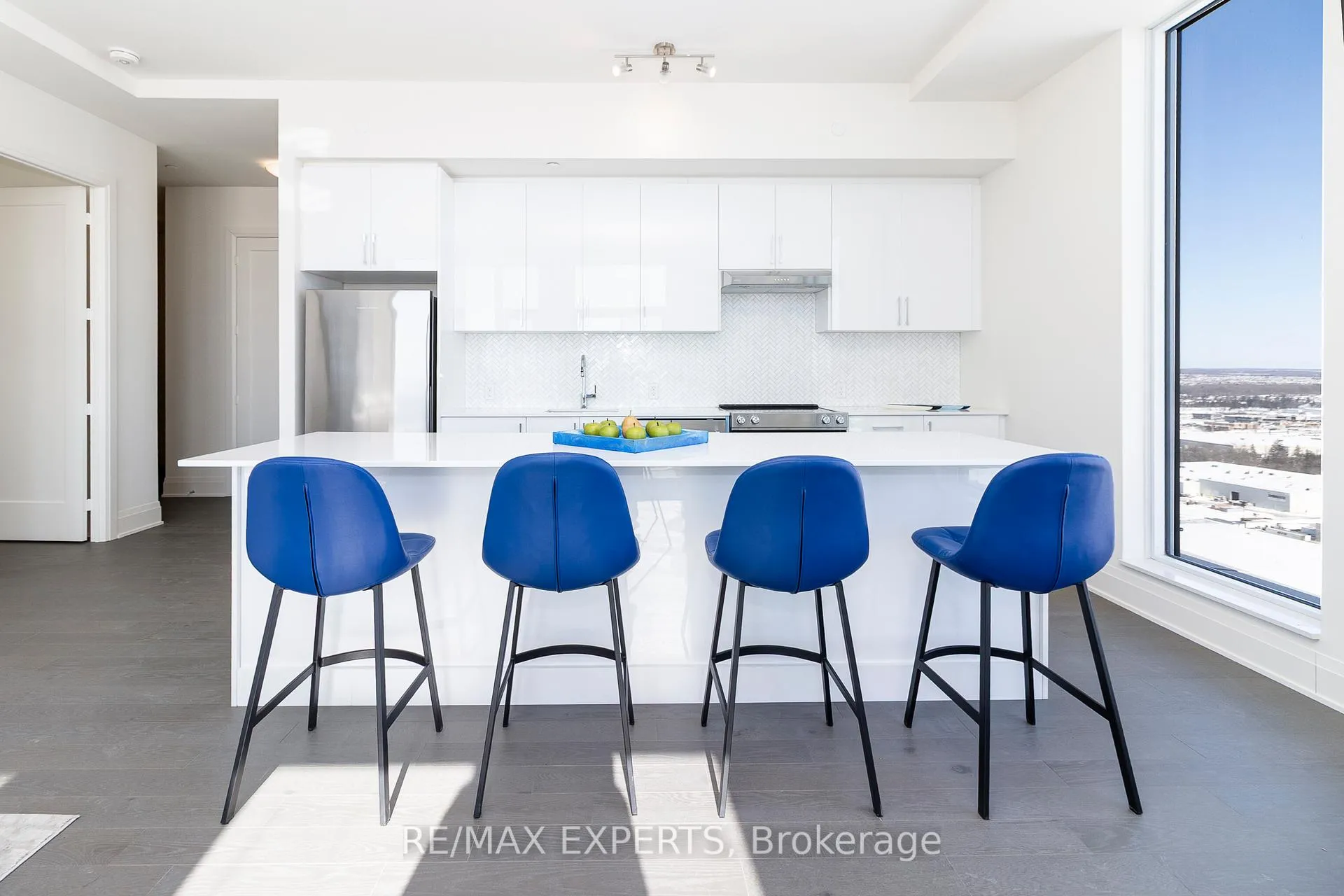 Photo 8 of Unit PH111, 8960 Jane Street, Vaughan, Vellore Village — HOMEH