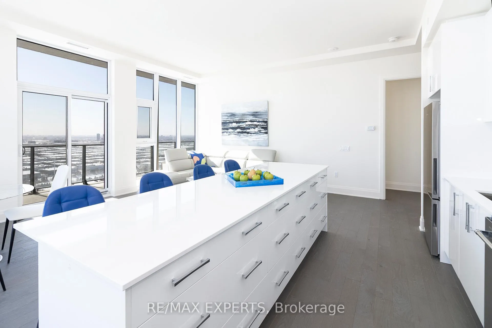 Photo 10 of Unit PH111, 8960 Jane Street, Vaughan, Vellore Village — HOMEH