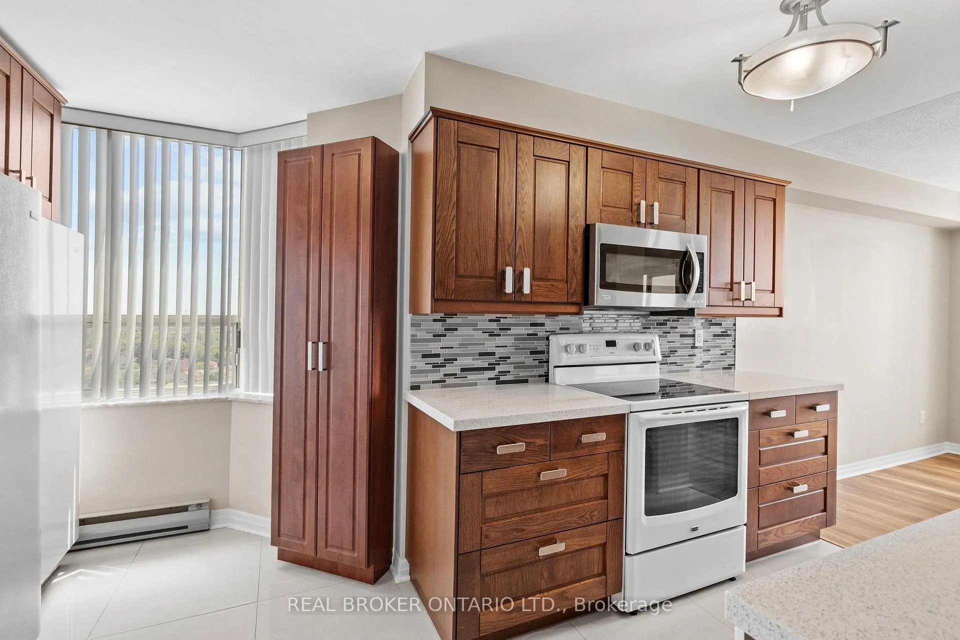 Photo 7 of Unit 1603, 30 Malta Avenue, Brampton, Fletcher's Creek South — HOMEH