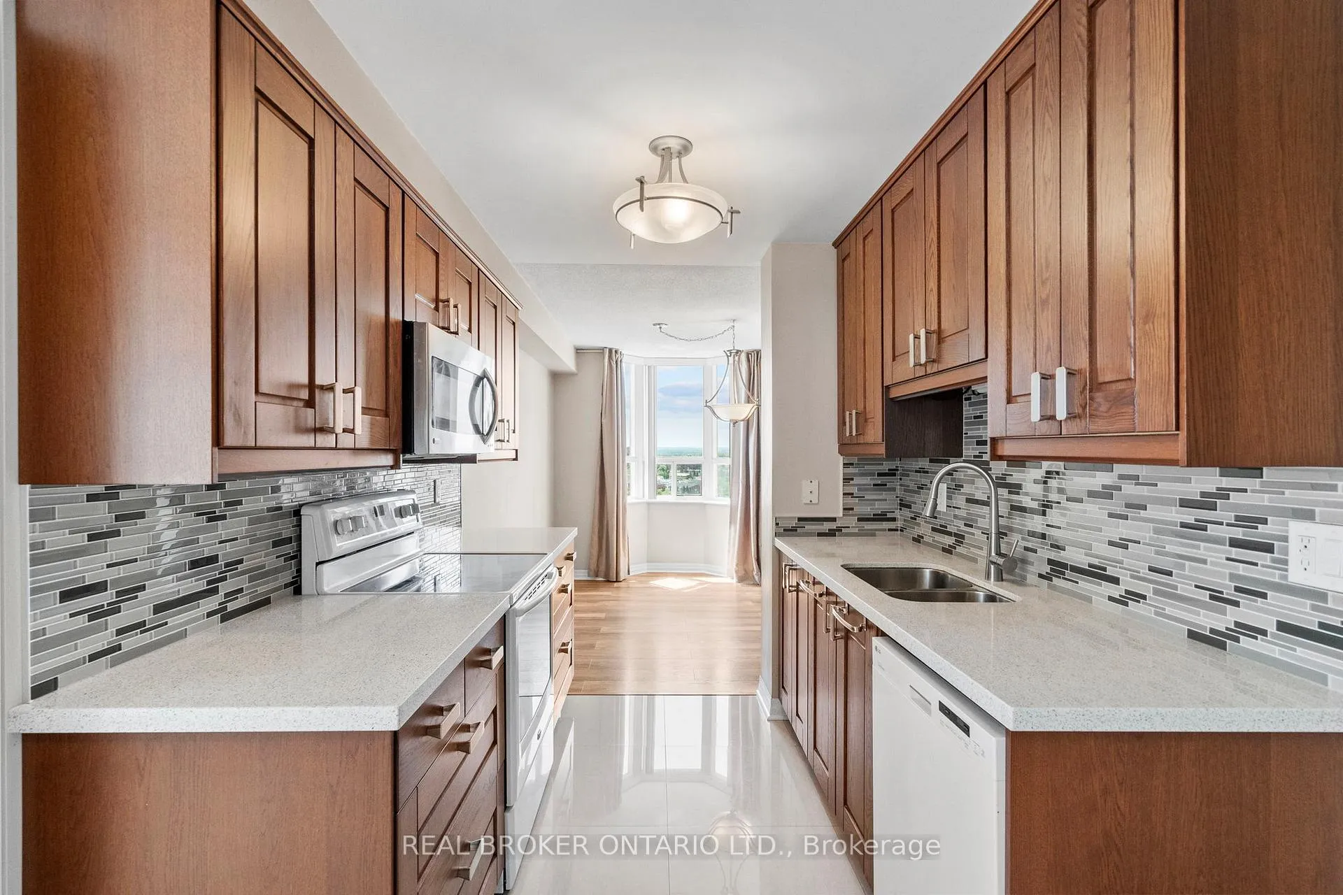 Photo 9 of Unit 1603, 30 Malta Avenue, Brampton, Fletcher's Creek South — HOMEH