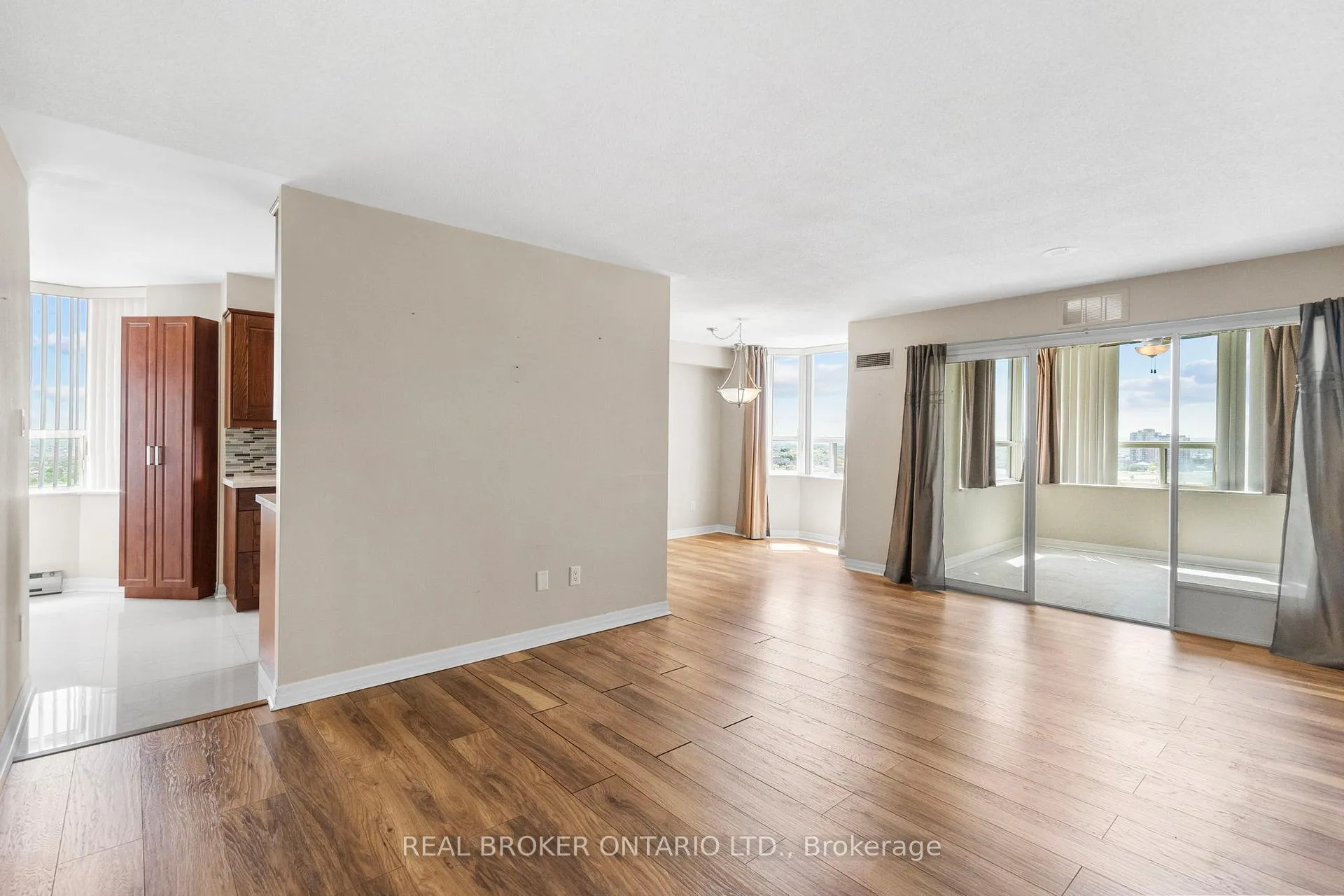 Photo 13 of Unit 1603, 30 Malta Avenue, Brampton, Fletcher's Creek South — HOMEH