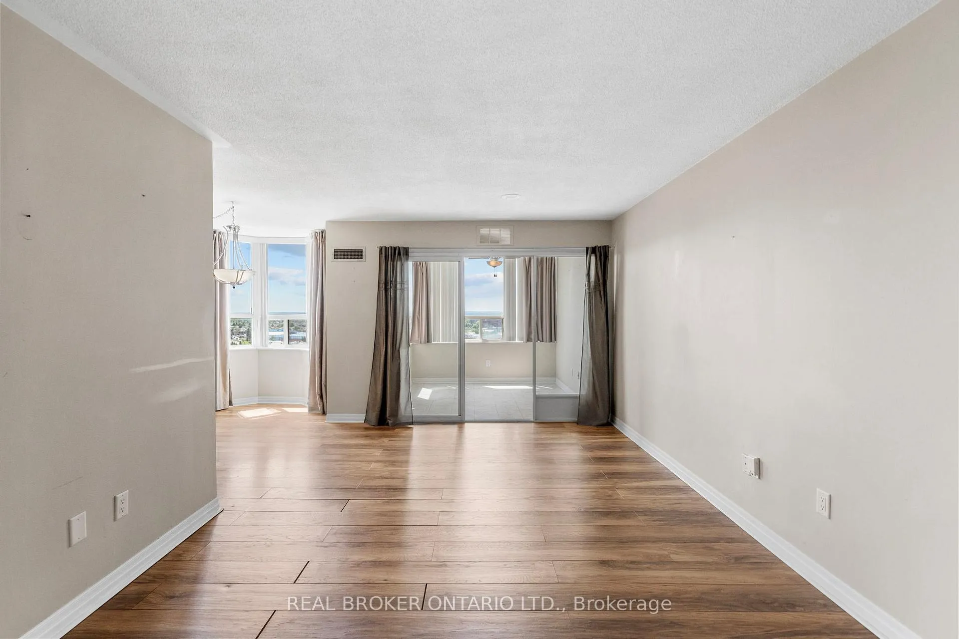 Photo 14 of Unit 1603, 30 Malta Avenue, Brampton, Fletcher's Creek South — HOMEH