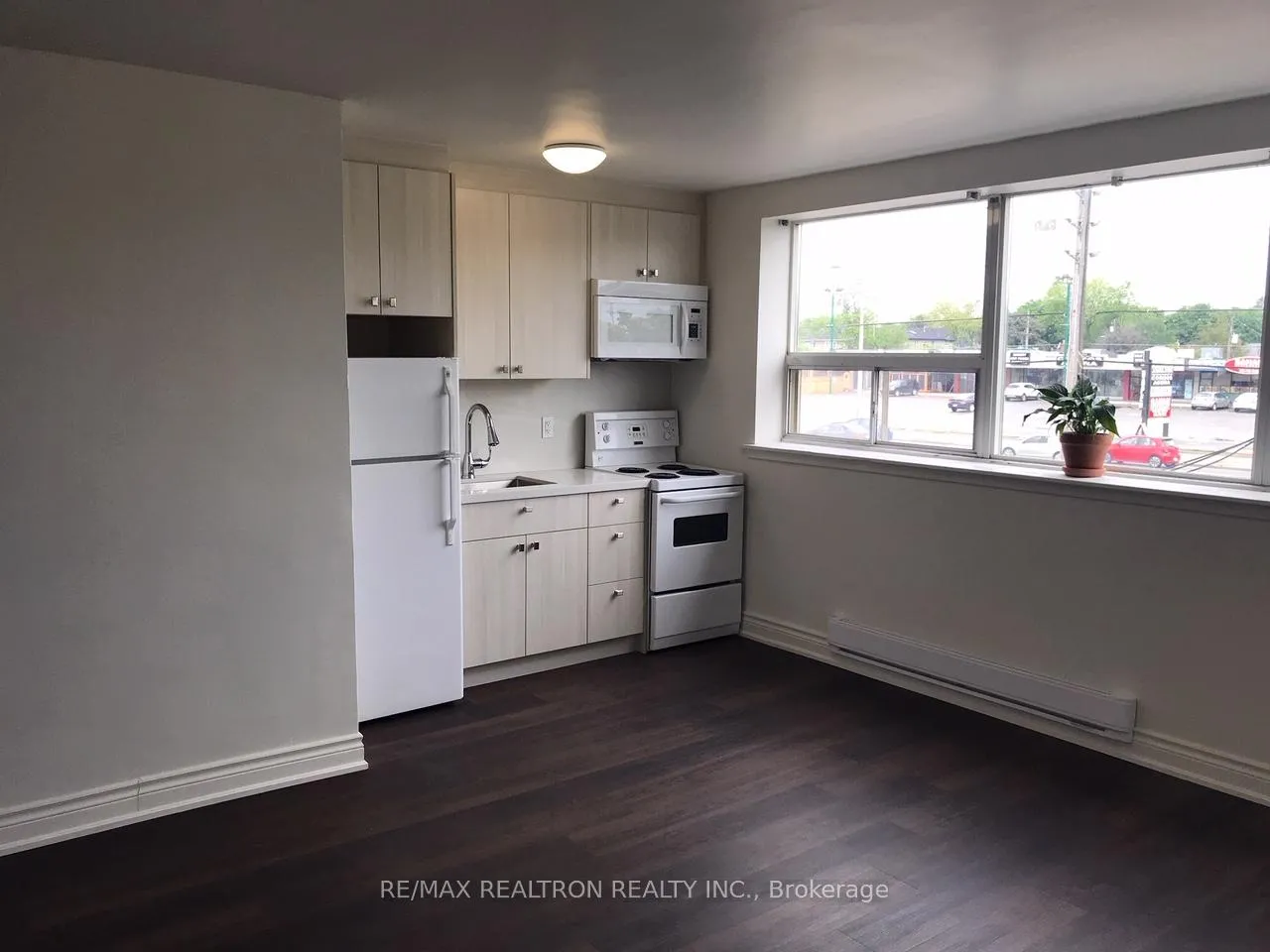 Photo 2 of Unit 1, 1991 Lawrence Avenue E, Scarborough, Wexford-Maryvale — HOMEH