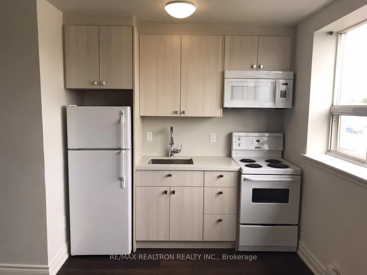 Photo 3 of Unit 1, 1991 Lawrence Avenue E, Scarborough, Wexford-Maryvale — HOMEH