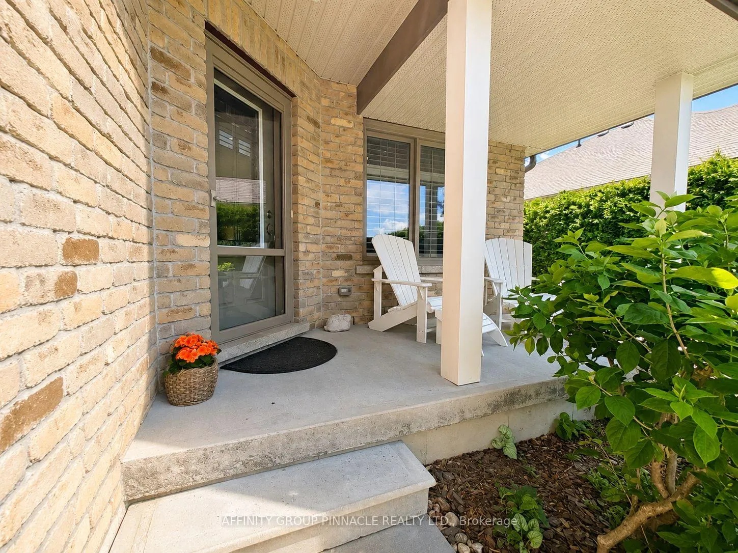 Photo 3 of 28 Liam Street, Kawartha Lakes, Lindsay — HOMEH