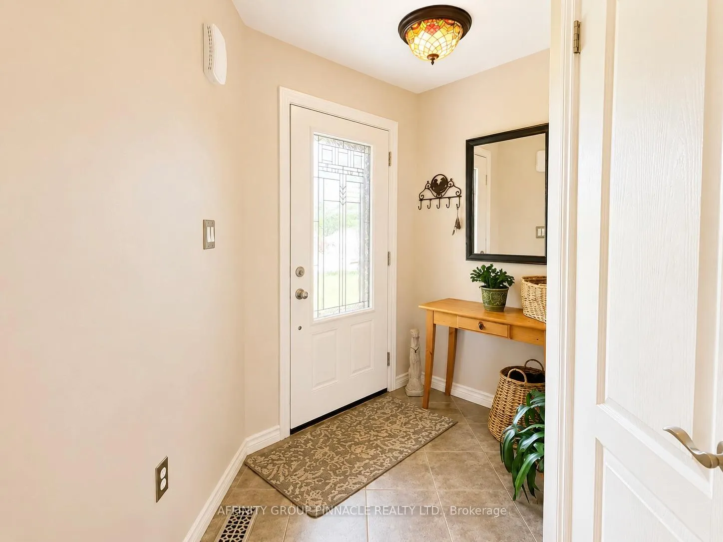 Photo 5 of 28 Liam Street, Kawartha Lakes, Lindsay — HOMEH