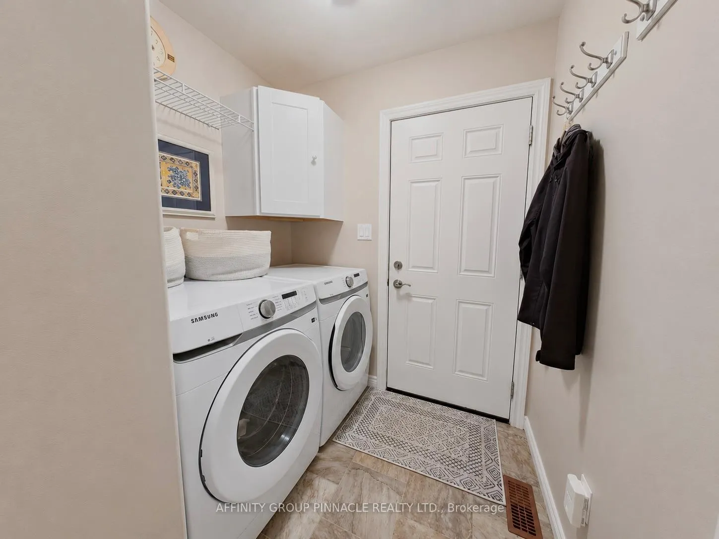 Photo 13 of 28 Liam Street, Kawartha Lakes, Lindsay — HOMEH