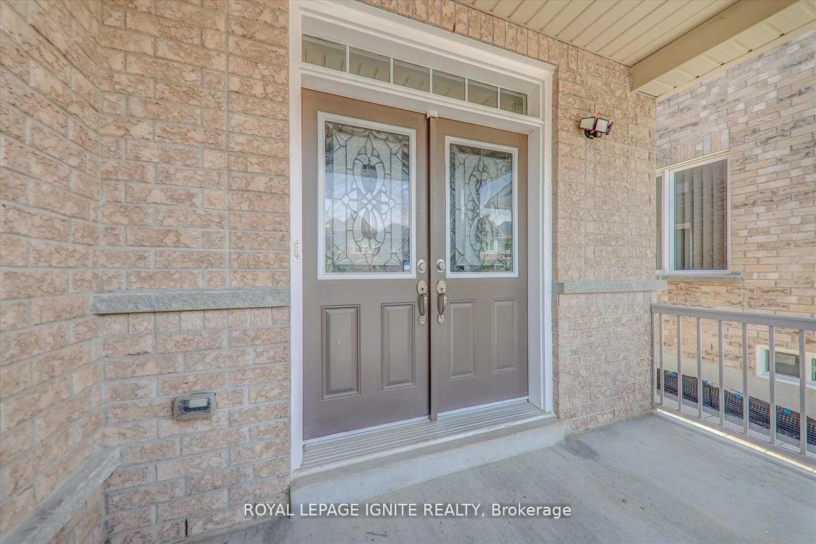 Photo 4 of 102 Garrardview Street, Ajax, Northeast Ajax — HOMEH