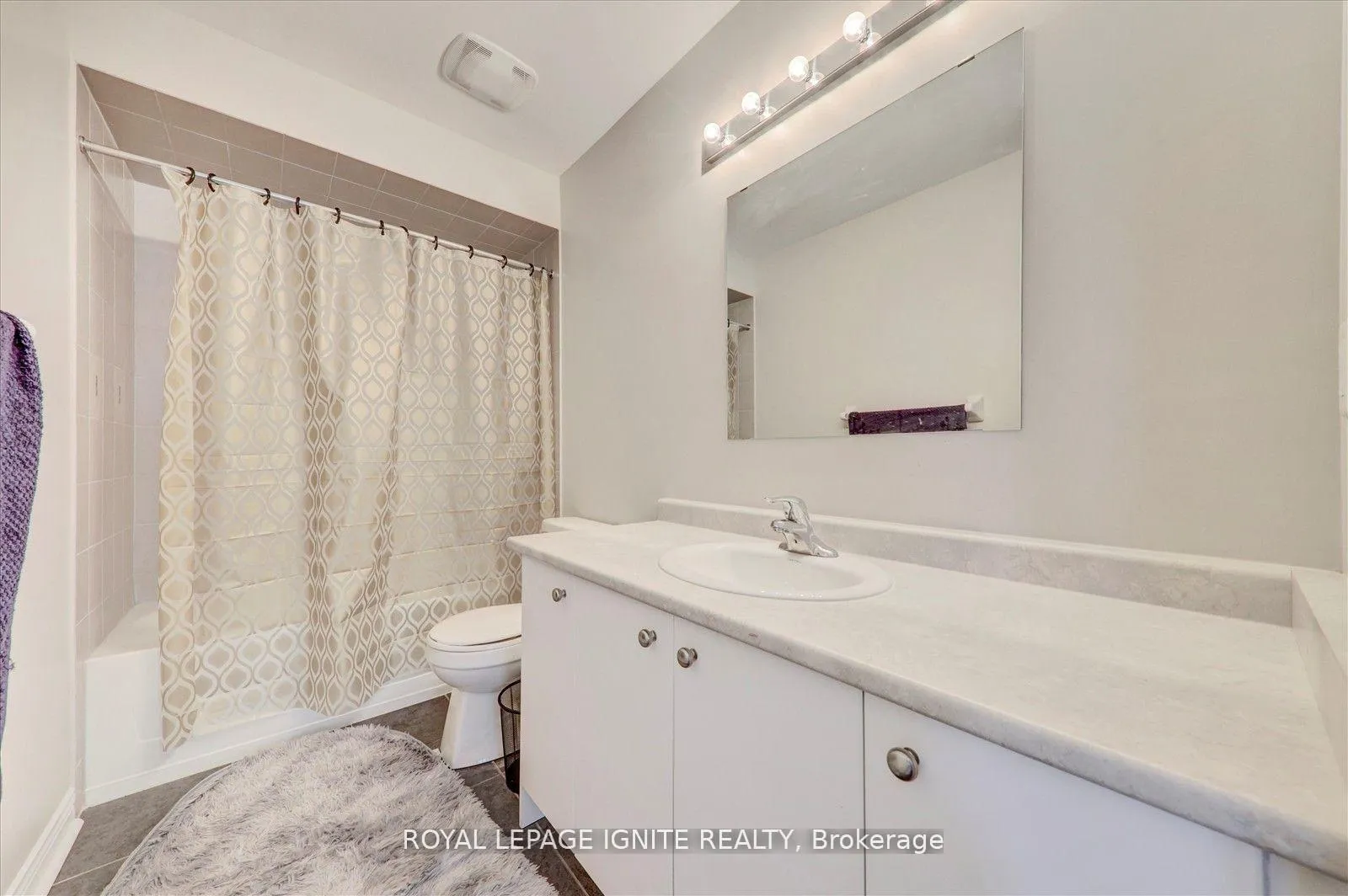 Photo 23 of 102 Garrardview Street, Ajax, Northeast Ajax — HOMEH