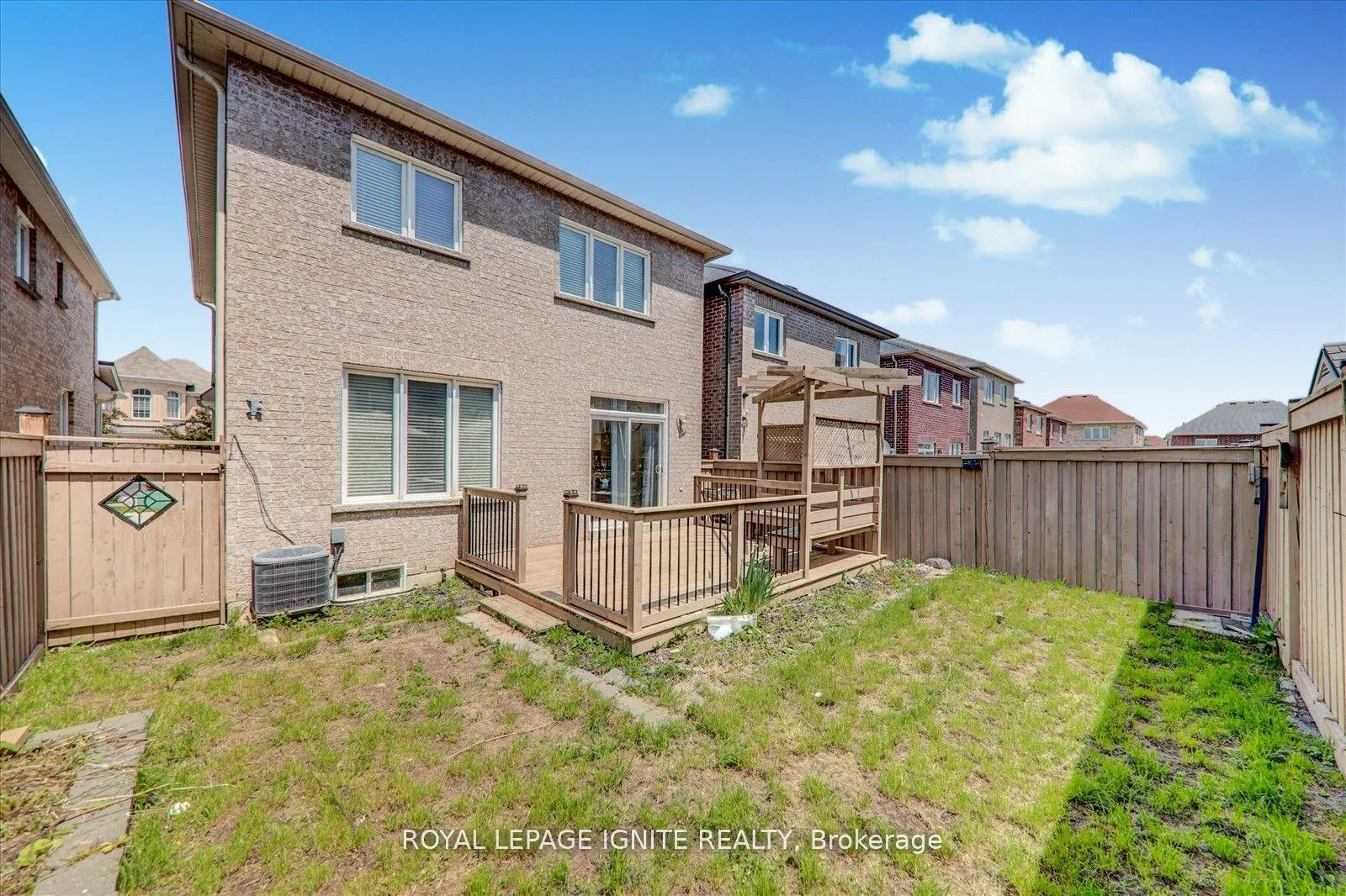 Photo 33 of 102 Garrardview Street, Ajax, Northeast Ajax — HOMEH