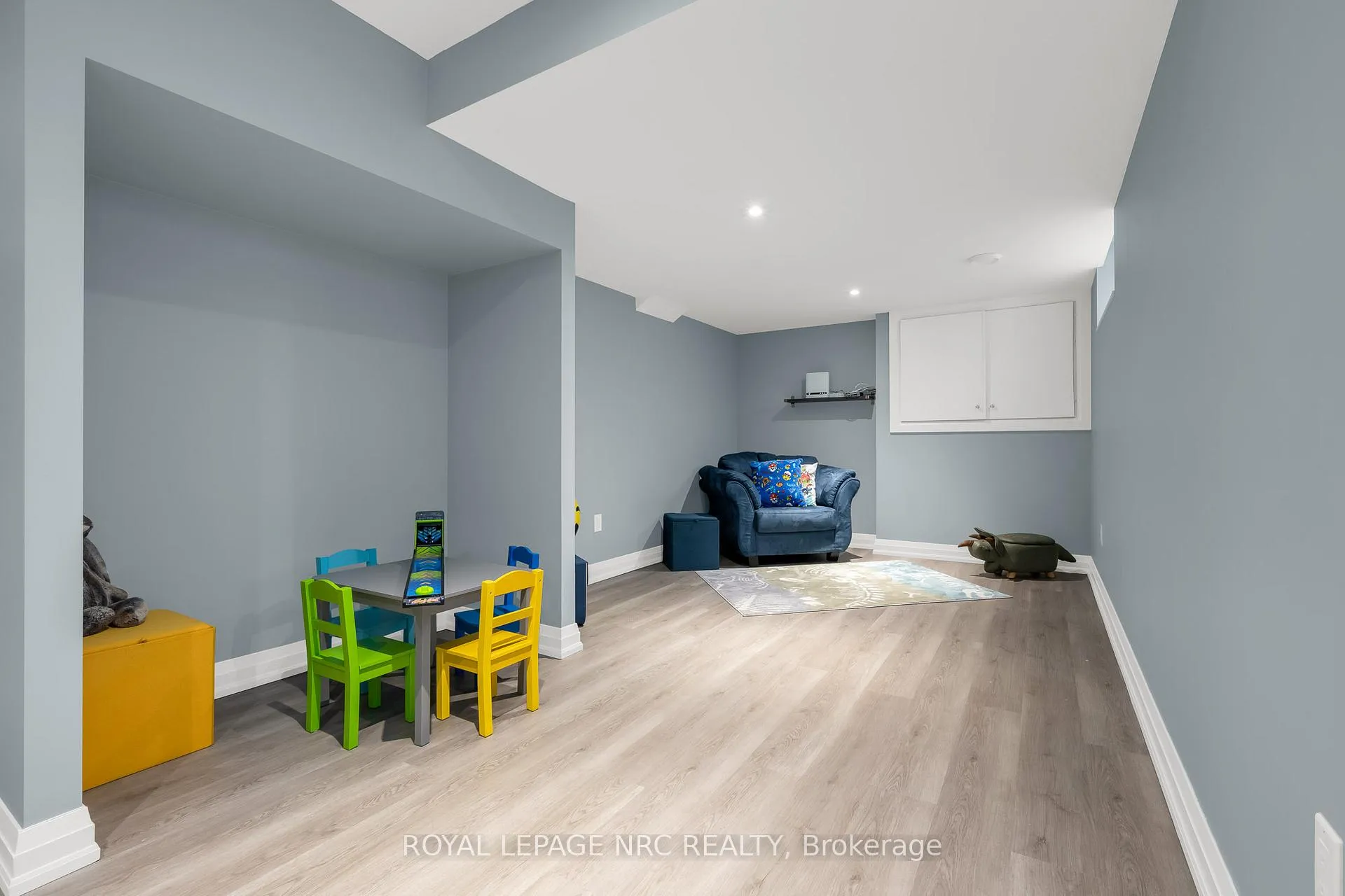 Photo 42 of 8 Hilda Street, Welland, N. Welland — HOMEH