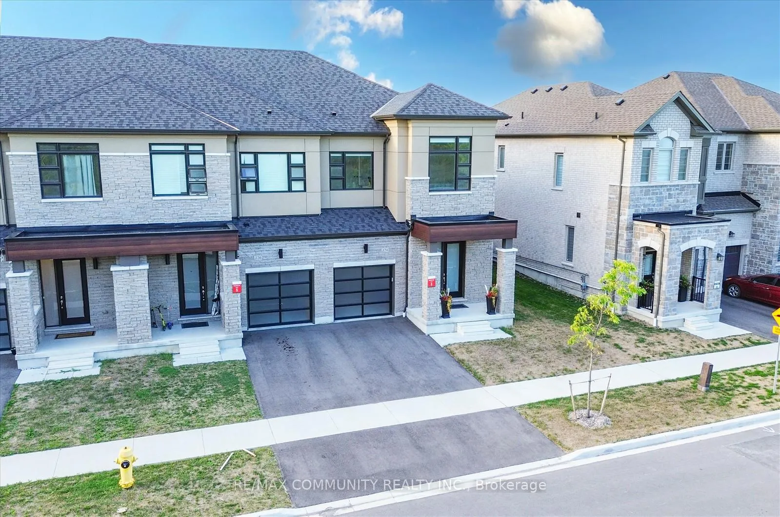 Photo 4 of 124 Ogston Crescent, Whitby, Rural Whitby — HOMEH