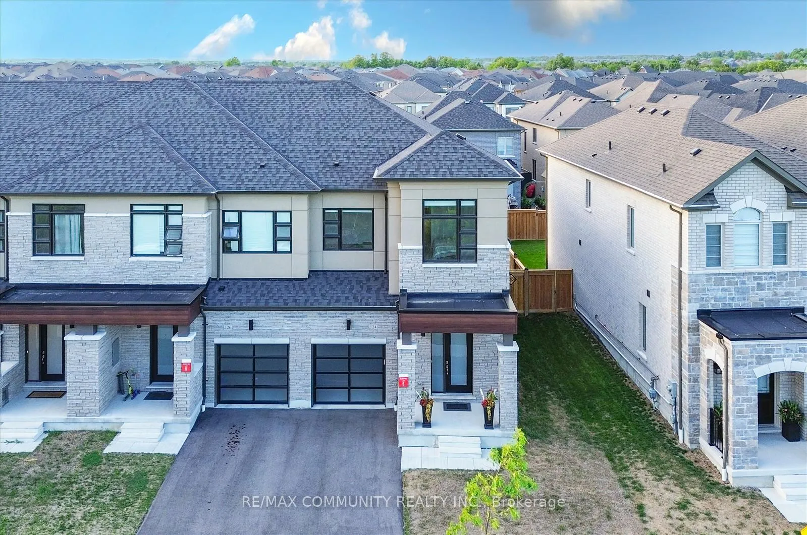 Photo 7 of 124 Ogston Crescent, Whitby, Rural Whitby — HOMEH
