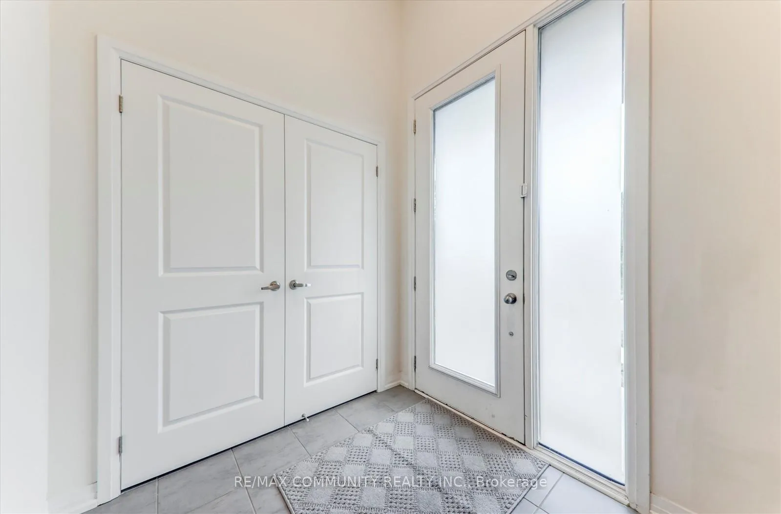 Photo 15 of 124 Ogston Crescent, Whitby, Rural Whitby — HOMEH