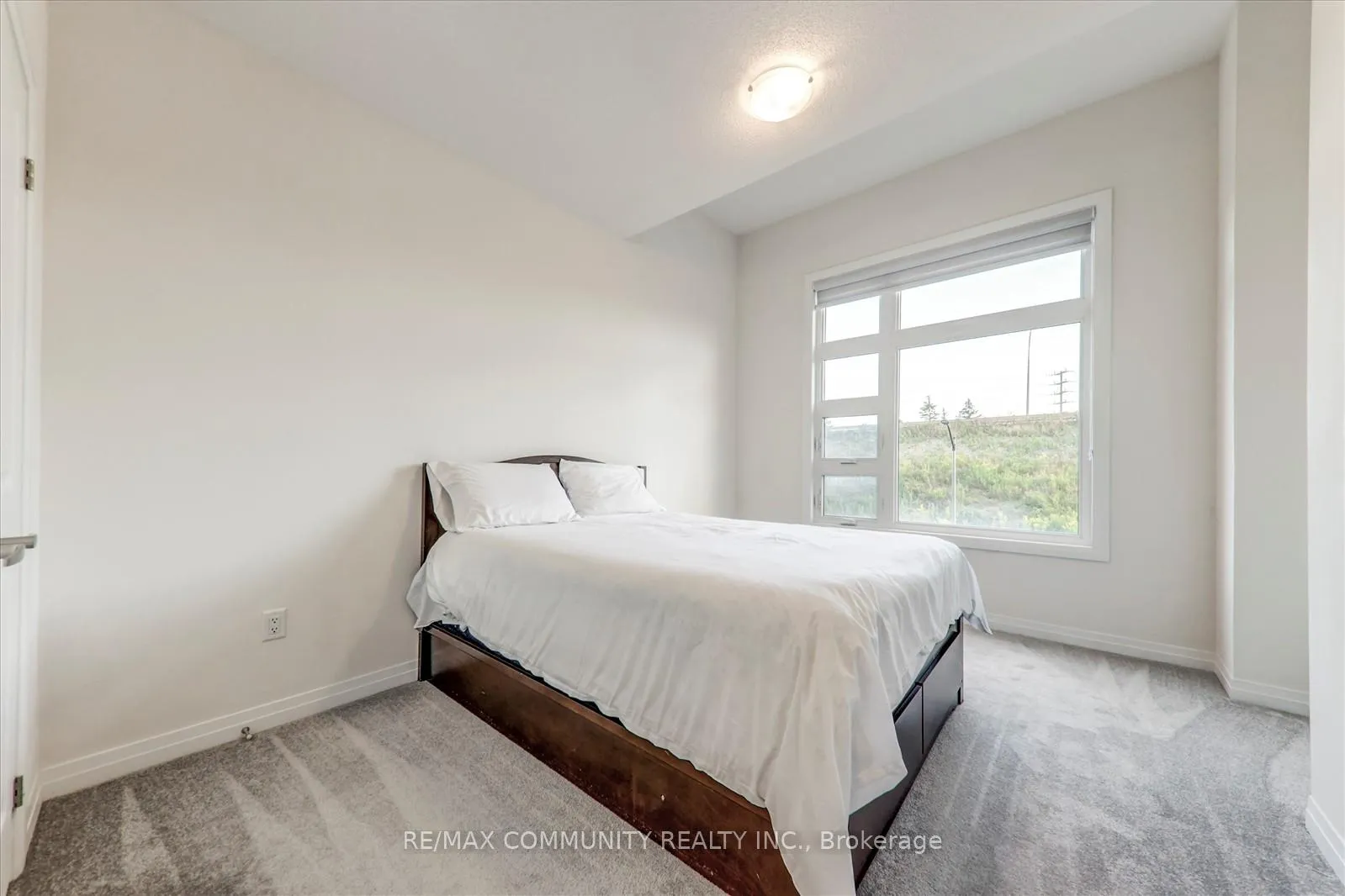 Photo 31 of 124 Ogston Crescent, Whitby, Rural Whitby — HOMEH