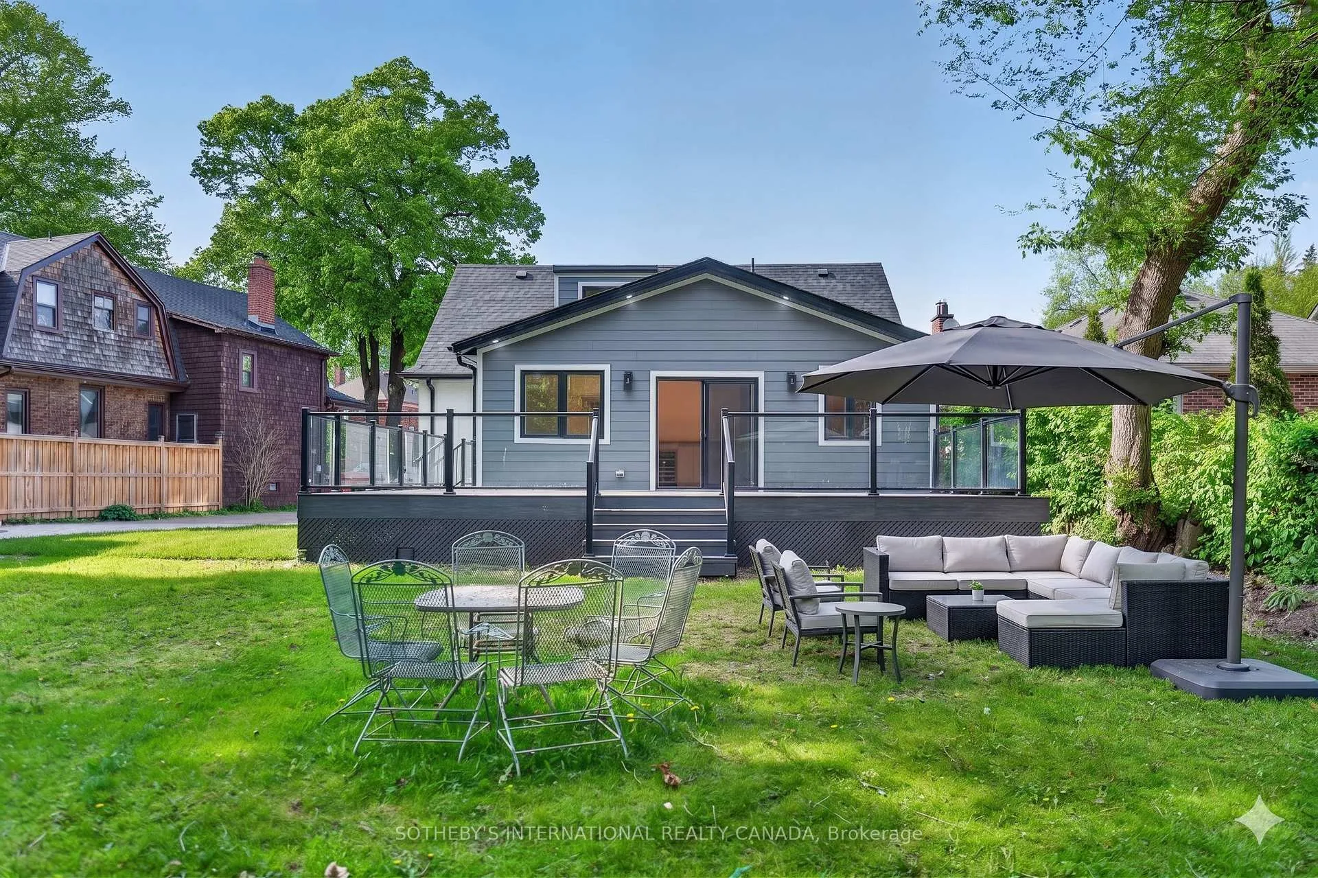 Photo 4 of 33 Miles Road, Etobicoke, Mimico — HOMEH
