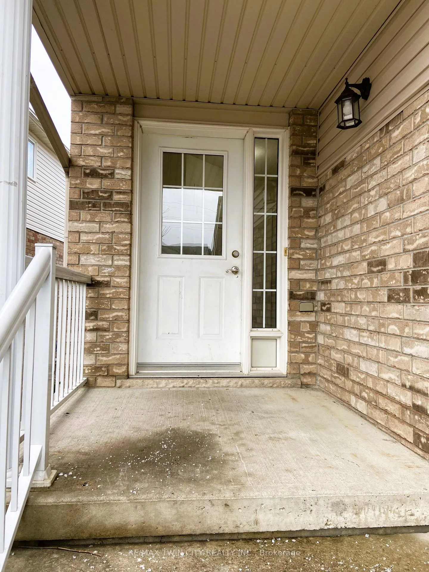 Photo 2 of Unit UPPER, 490 Activa Avenue, Kitchener, Larentian West — HOMEH