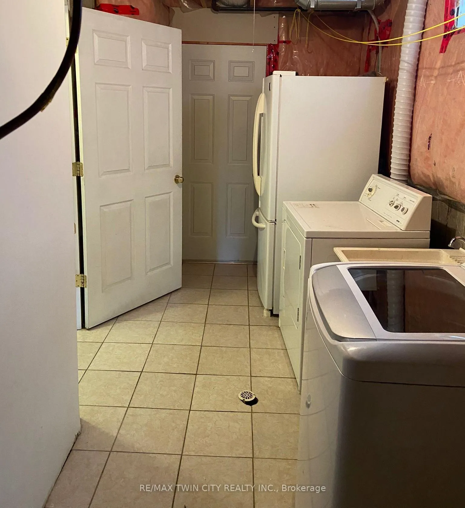 Photo 7 of Unit UPPER, 490 Activa Avenue, Kitchener, Larentian West — HOMEH