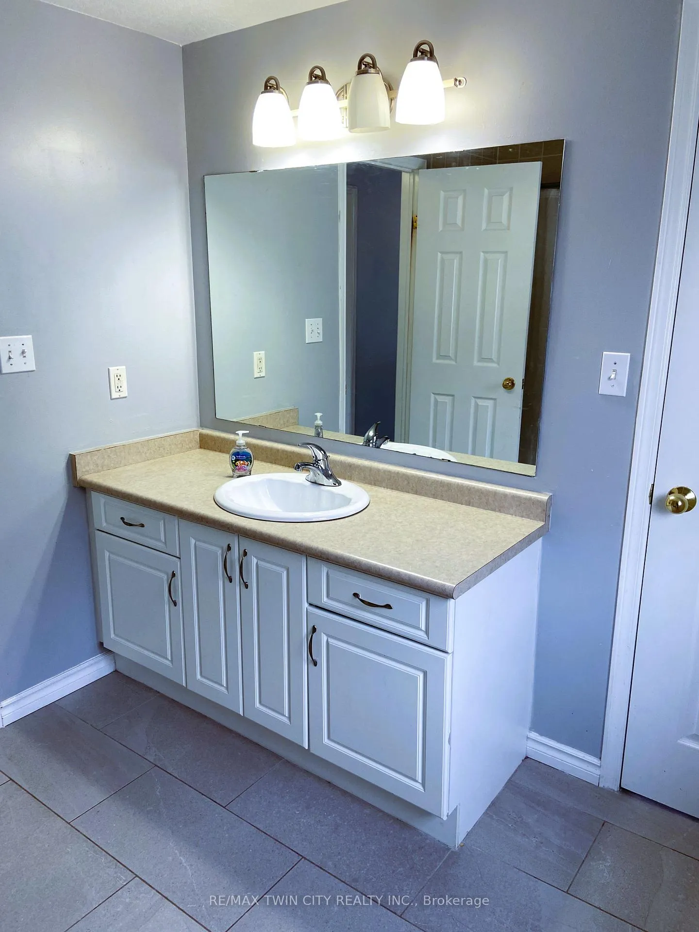 Photo 12 of Unit UPPER, 490 Activa Avenue, Kitchener, Larentian West — HOMEH