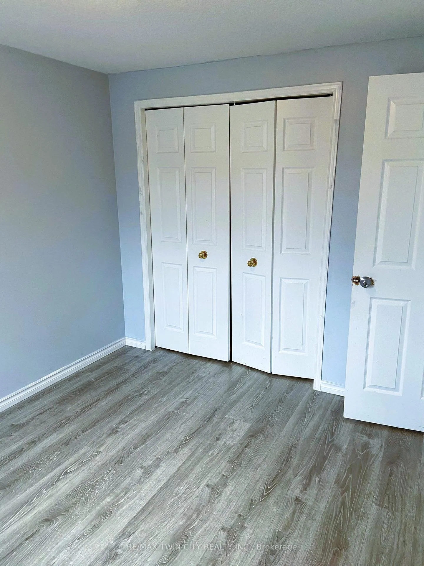 Photo 13 of Unit UPPER, 490 Activa Avenue, Kitchener, Larentian West — HOMEH