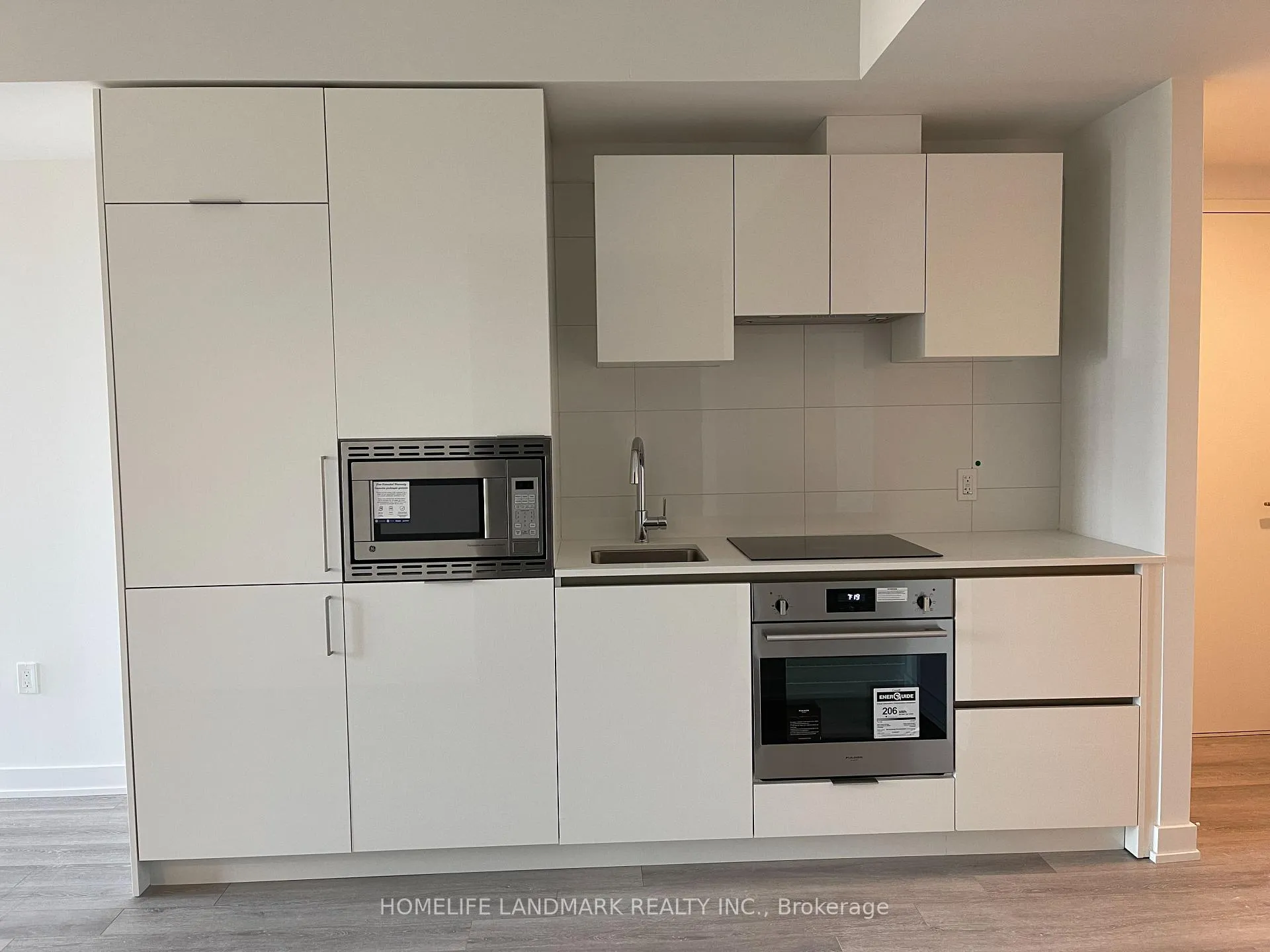 Photo 5 of Unit 1701, 238 Simcoe Street, Toronto, University — HOMEH