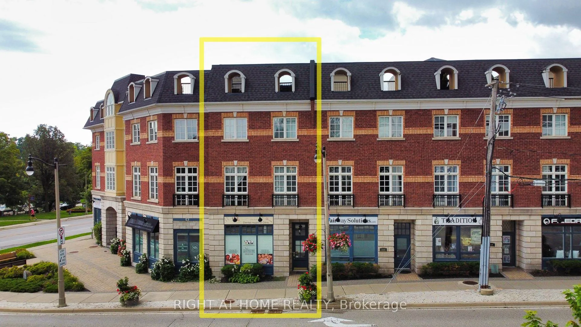 Photo 6 of Unit 10, 120 Bronte Road, Oakville, Bronte — HOMEH