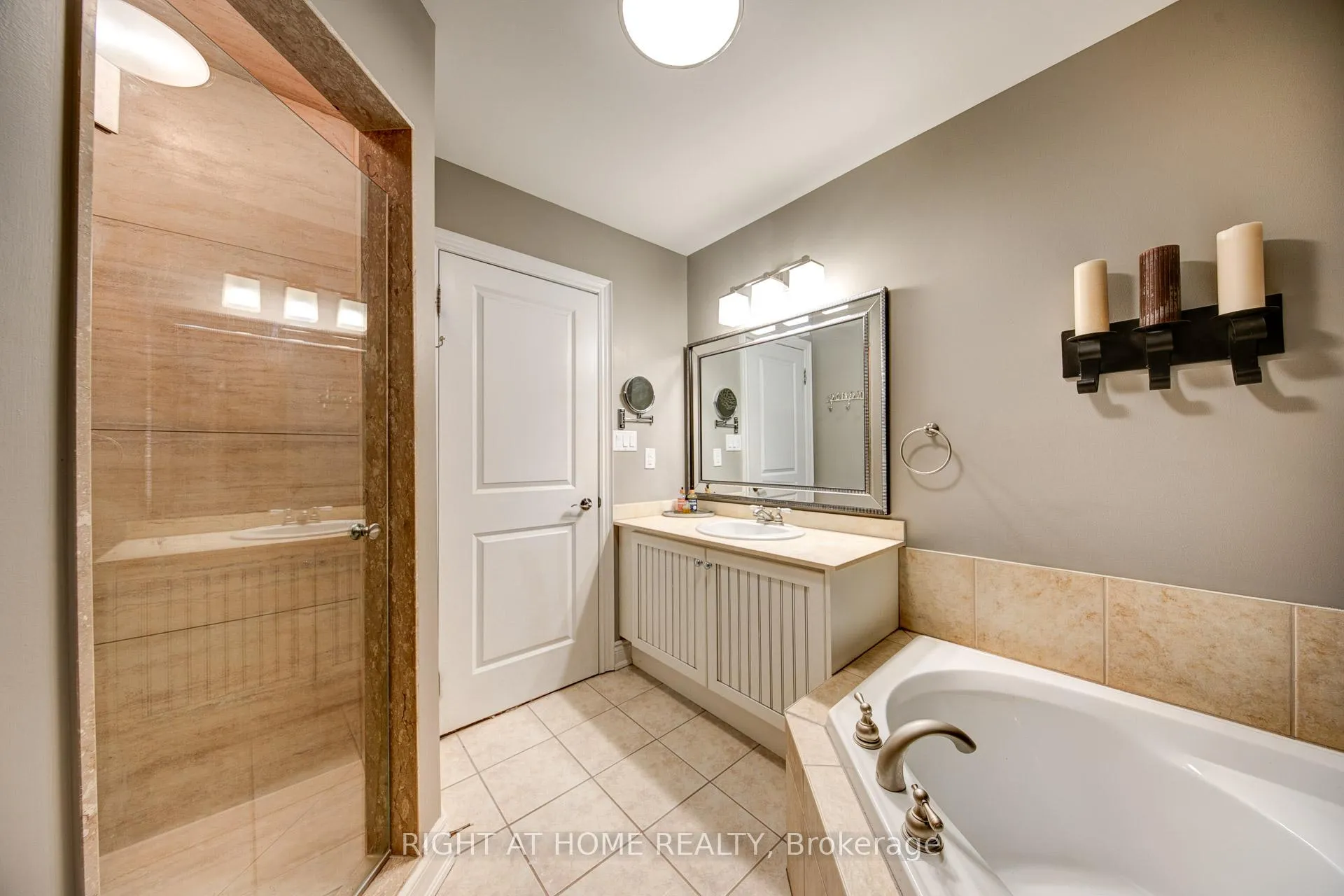 Photo 25 of Unit 10, 120 Bronte Road, Oakville, Bronte — HOMEH